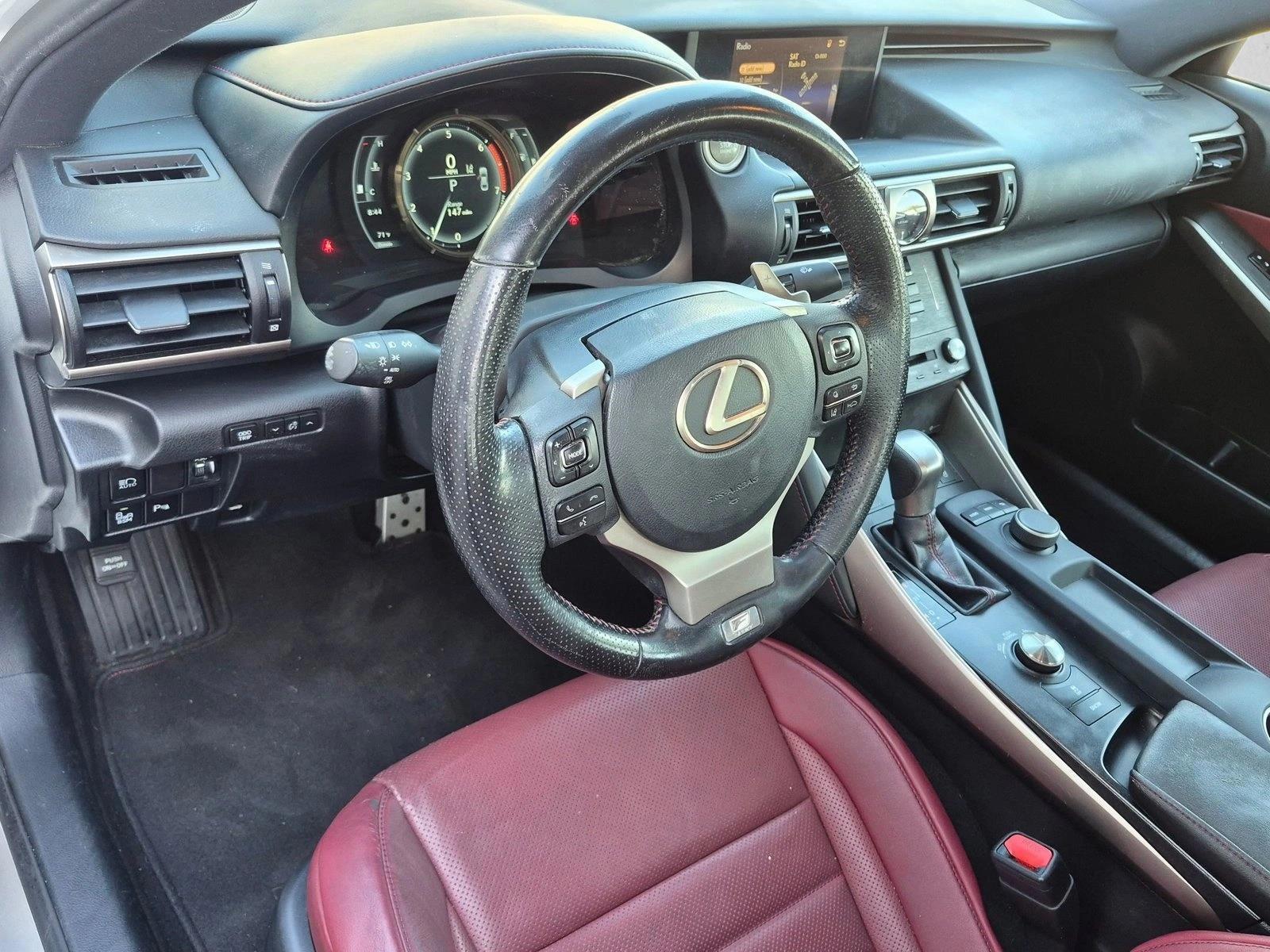 Thumbnail: 2019 Lexus IS - 3