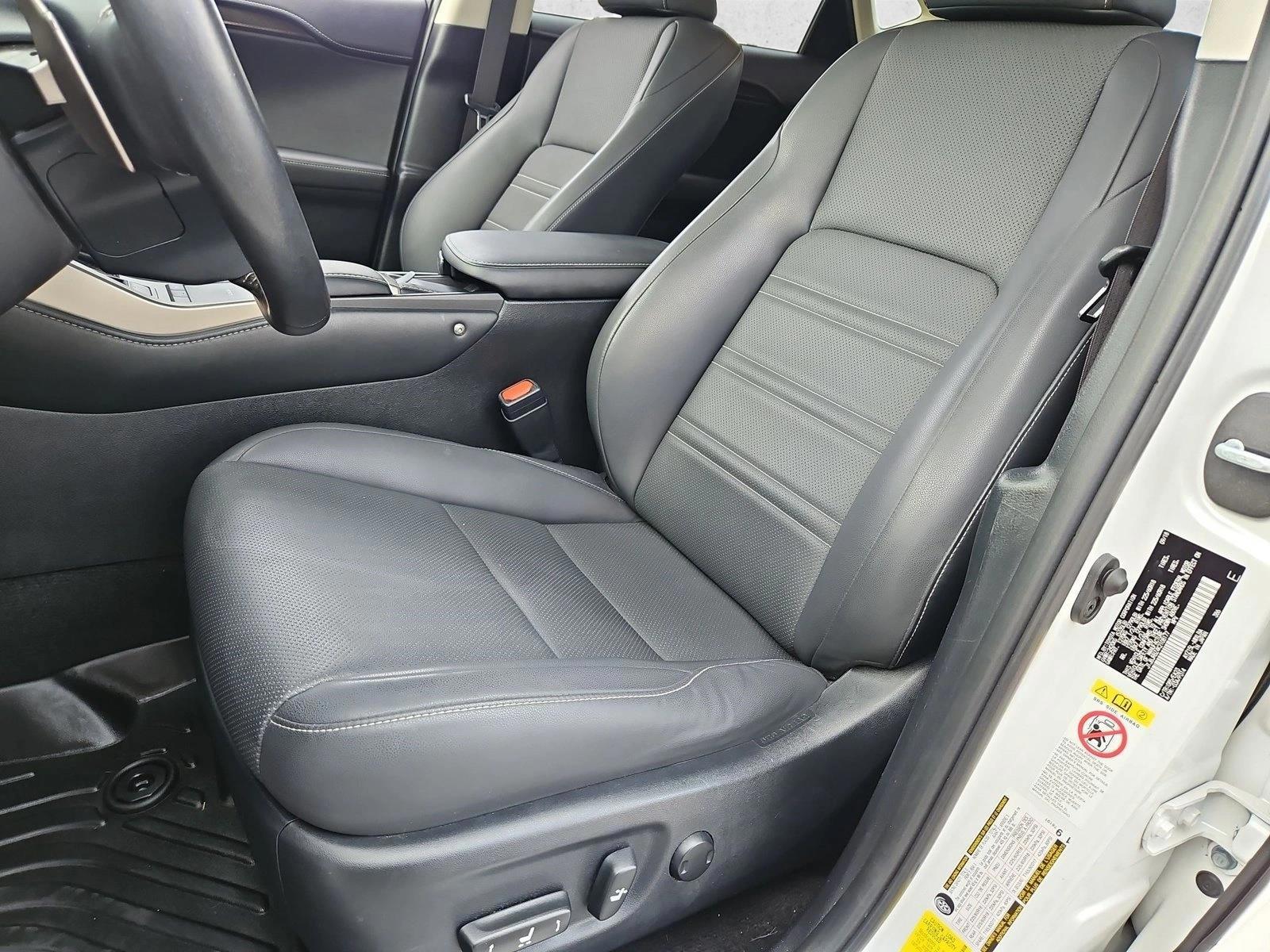 2019 Lexus NX Hybrid 300h - Photo 17