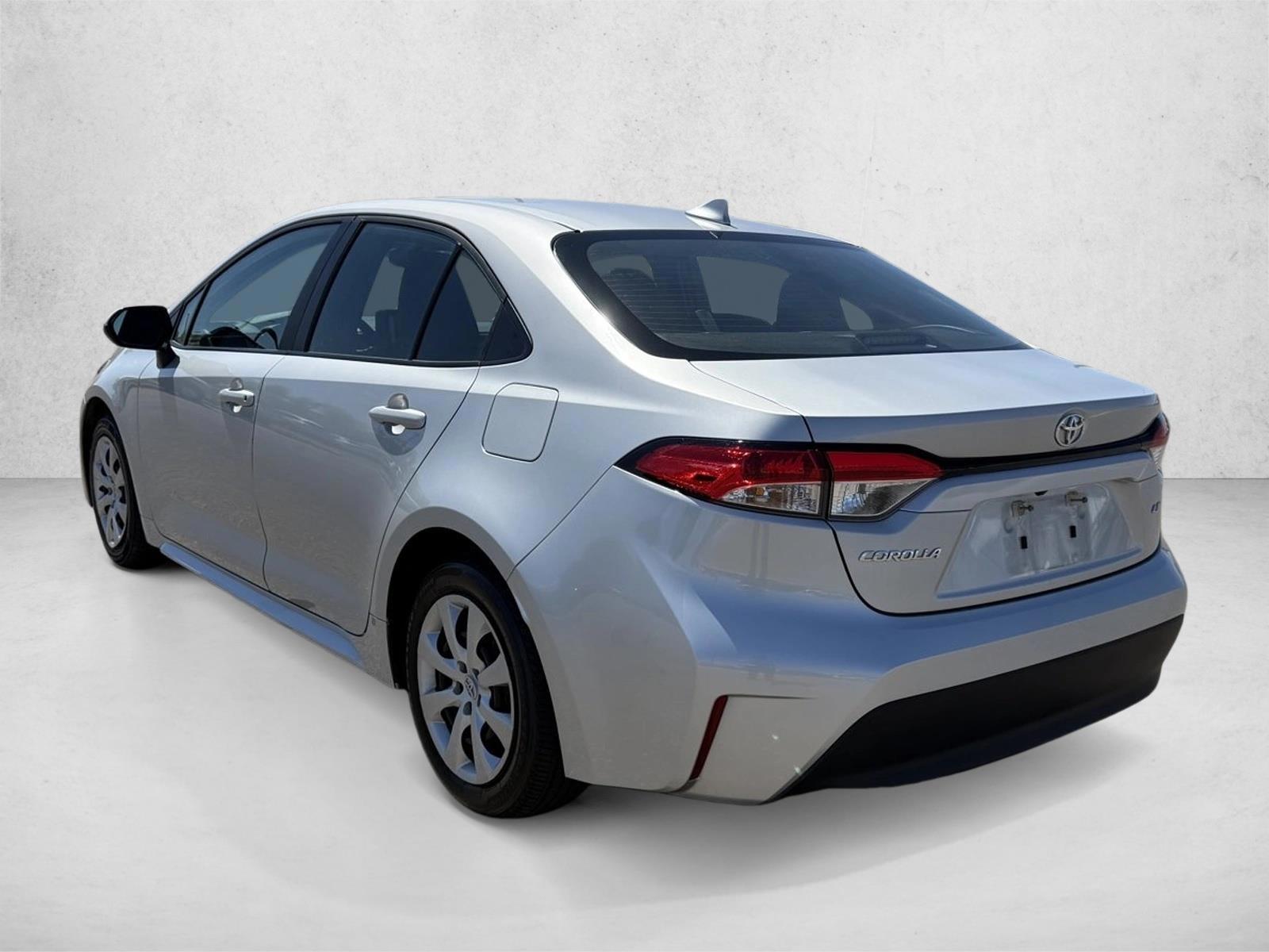 2025 Toyota Corolla LE - Photo 8