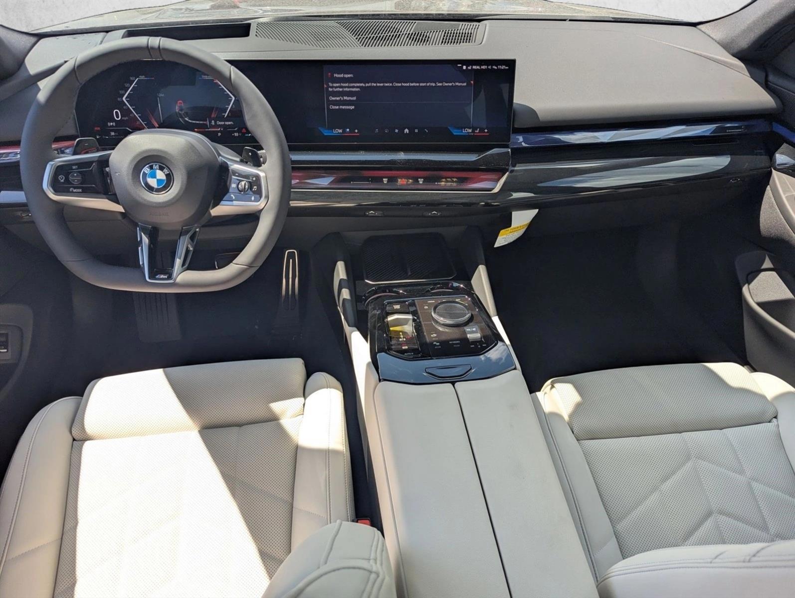 Thumbnail: 2027 BMW 5 Series - 3