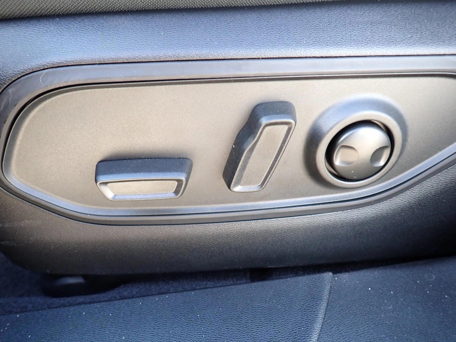 Thumbnail: 2026 Jeep Cherokee - 3