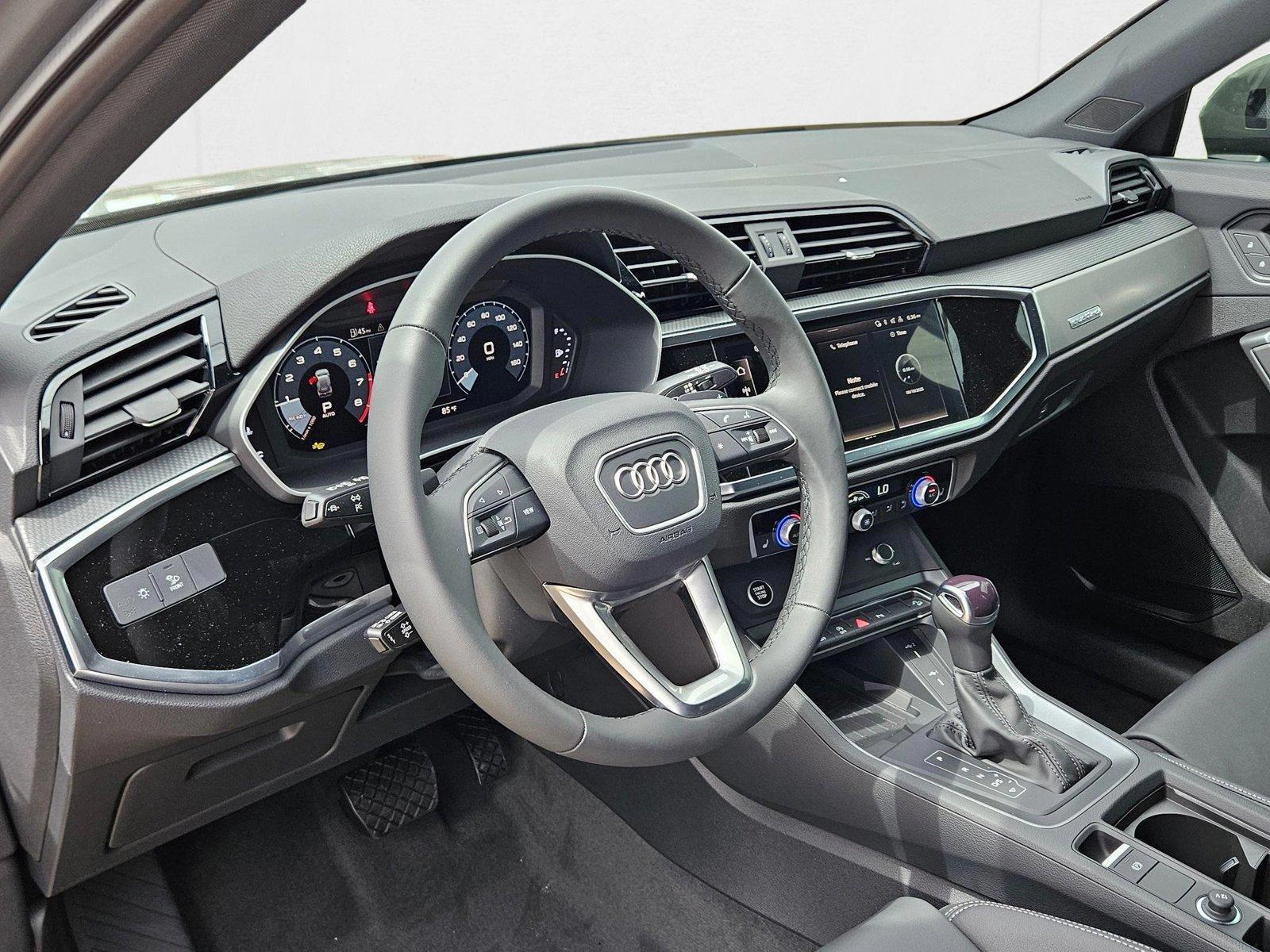 Thumbnail: 2025 Audi Q3 - 3