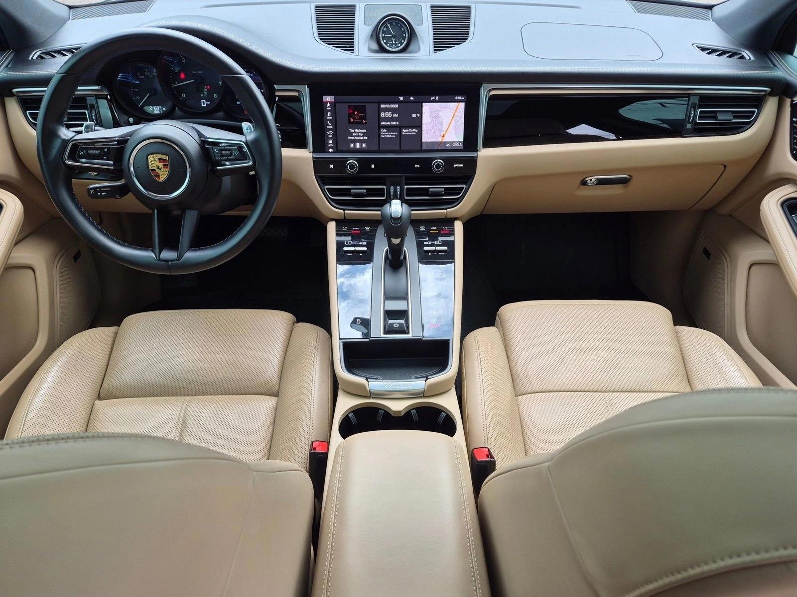 Thumbnail: 2022 Porsche Macan - 3