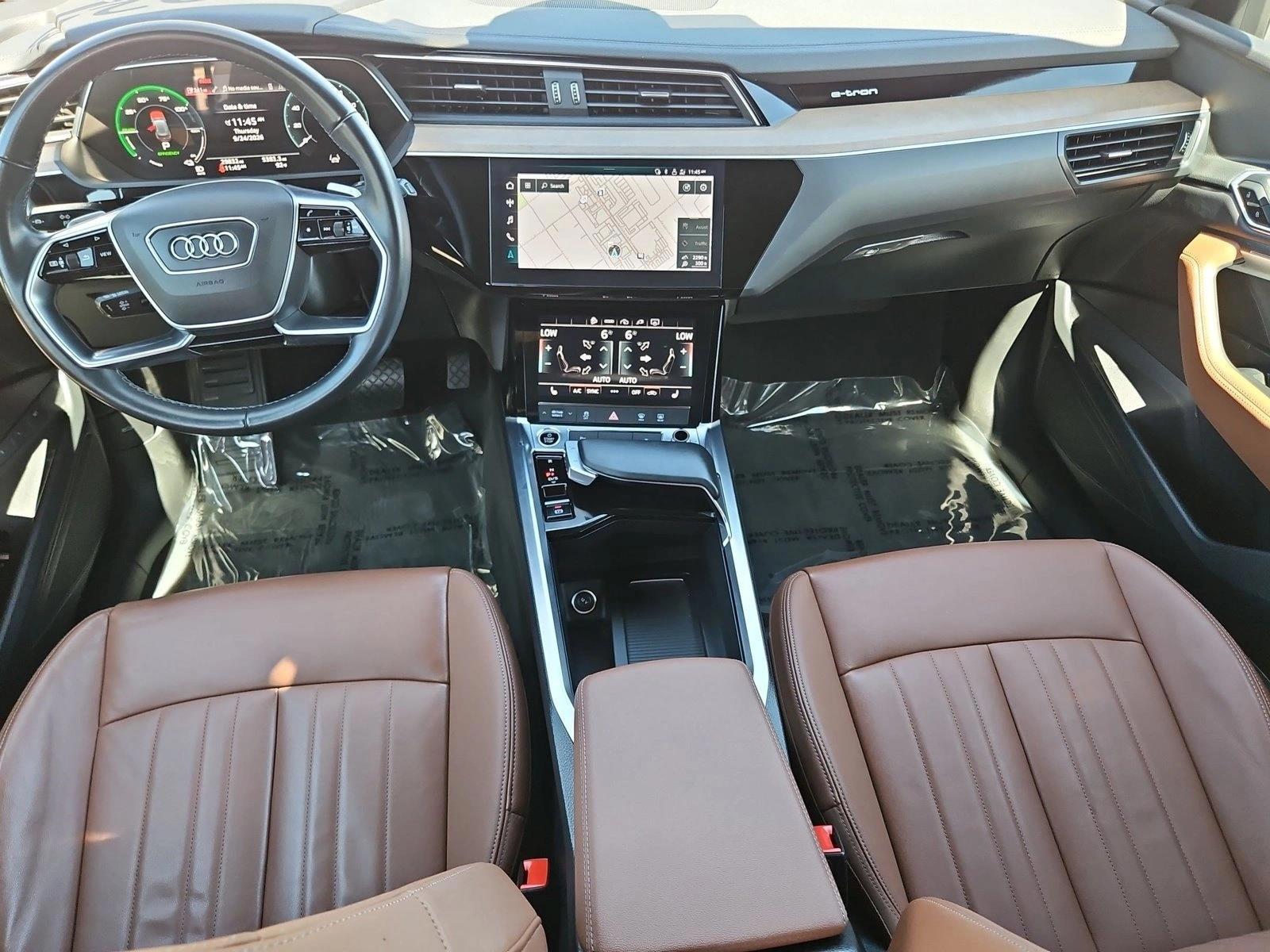 Thumbnail: 2024 Audi Q8 e-tron - 4