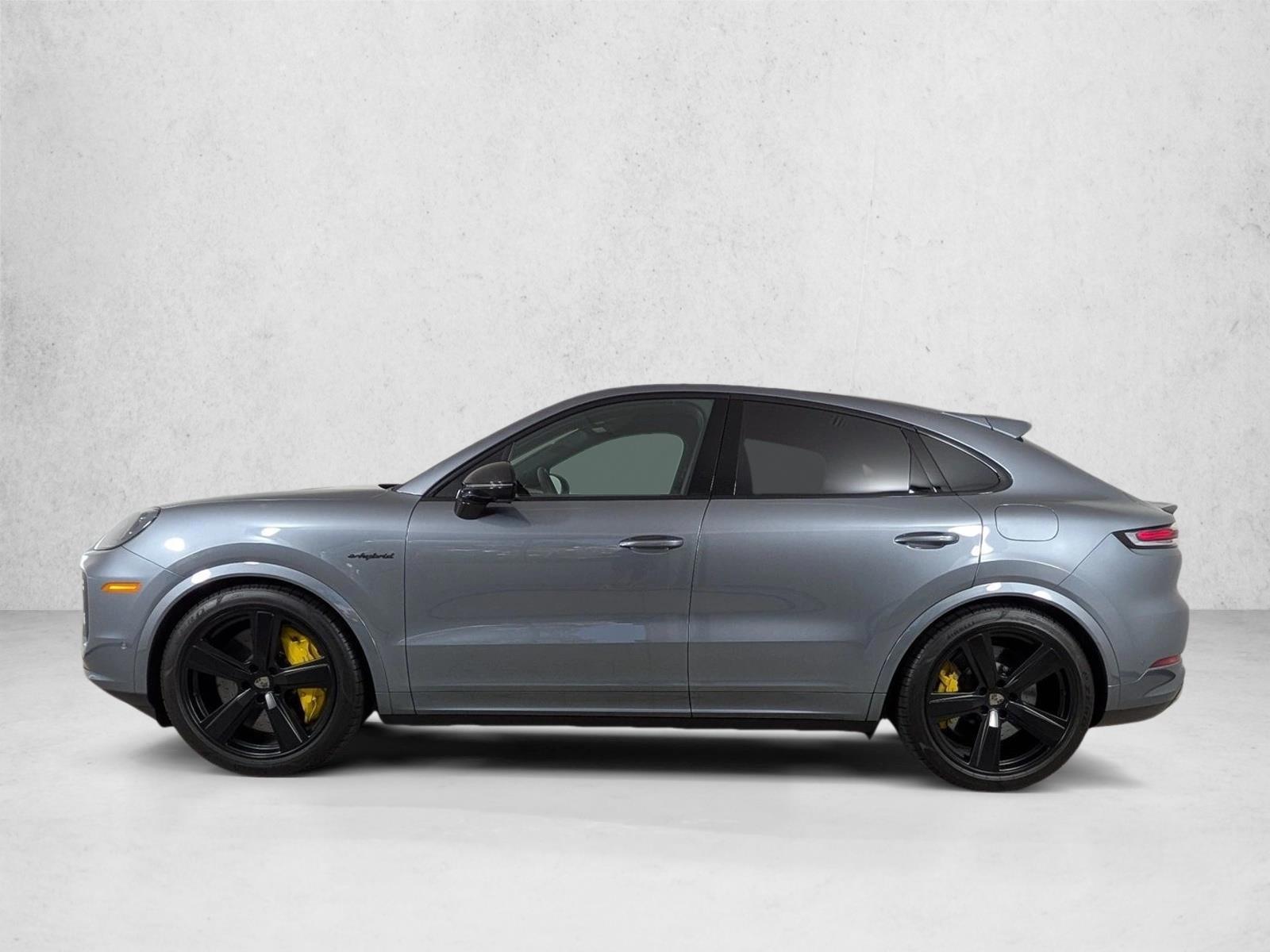 Thumbnail: 2026 Porsche Cayenne - 2