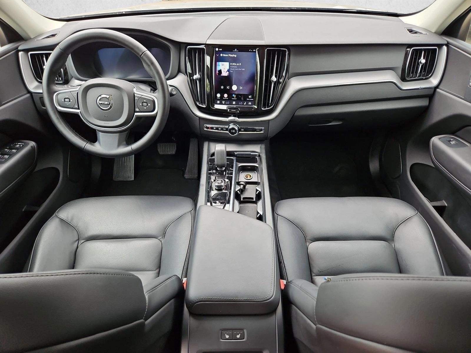 Thumbnail: 2025 Volvo XC60 - 3