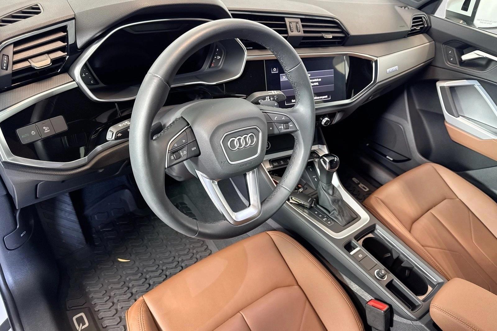 Thumbnail: 2024 Audi Q3 - 3