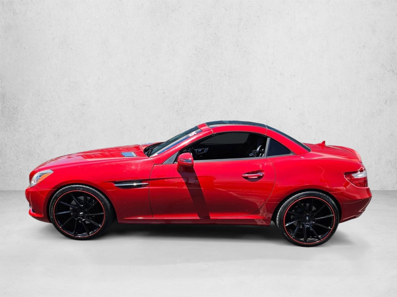 Thumbnail: 2016 Mercedes-Benz SLK - 2