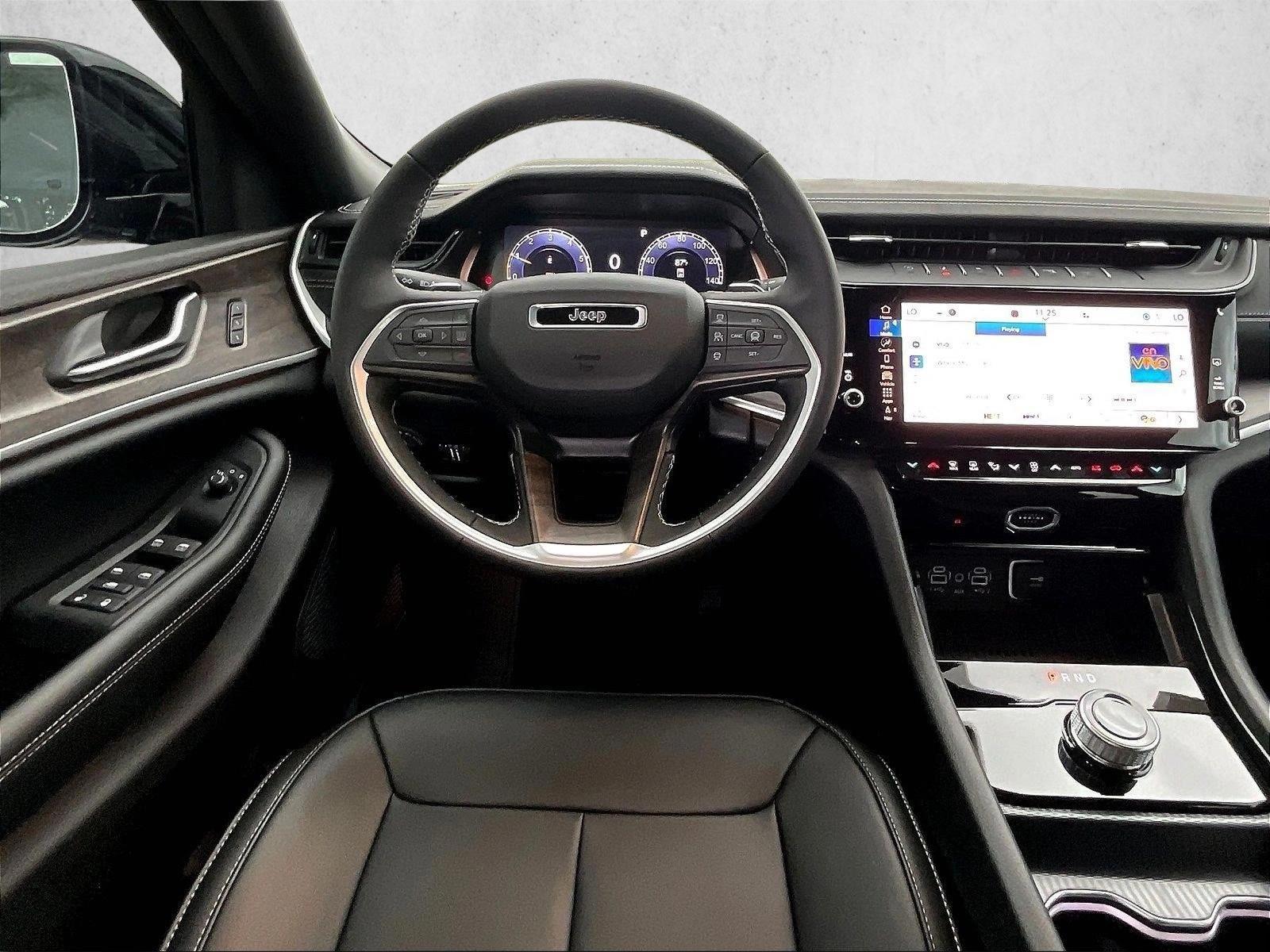 Thumbnail: 2027 Jeep Grand Cherokee - 5