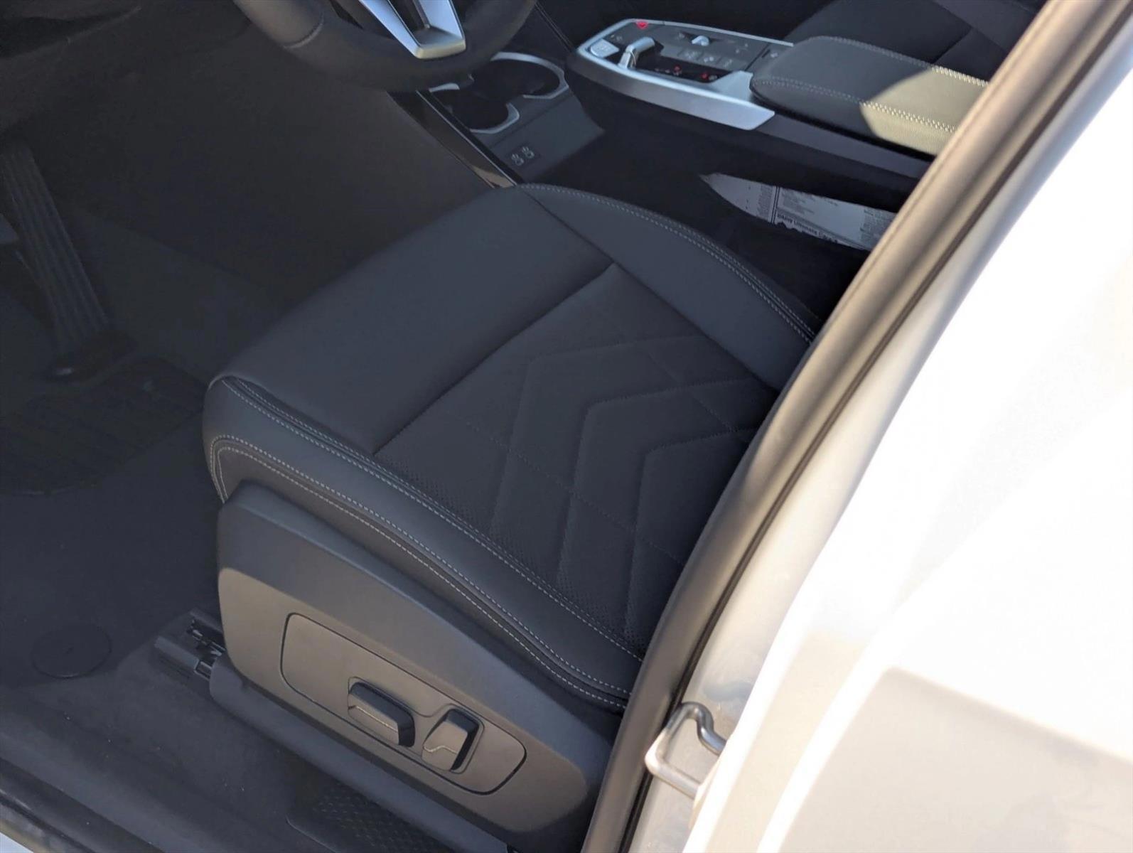 Thumbnail: 2026 BMW X1 - 3
