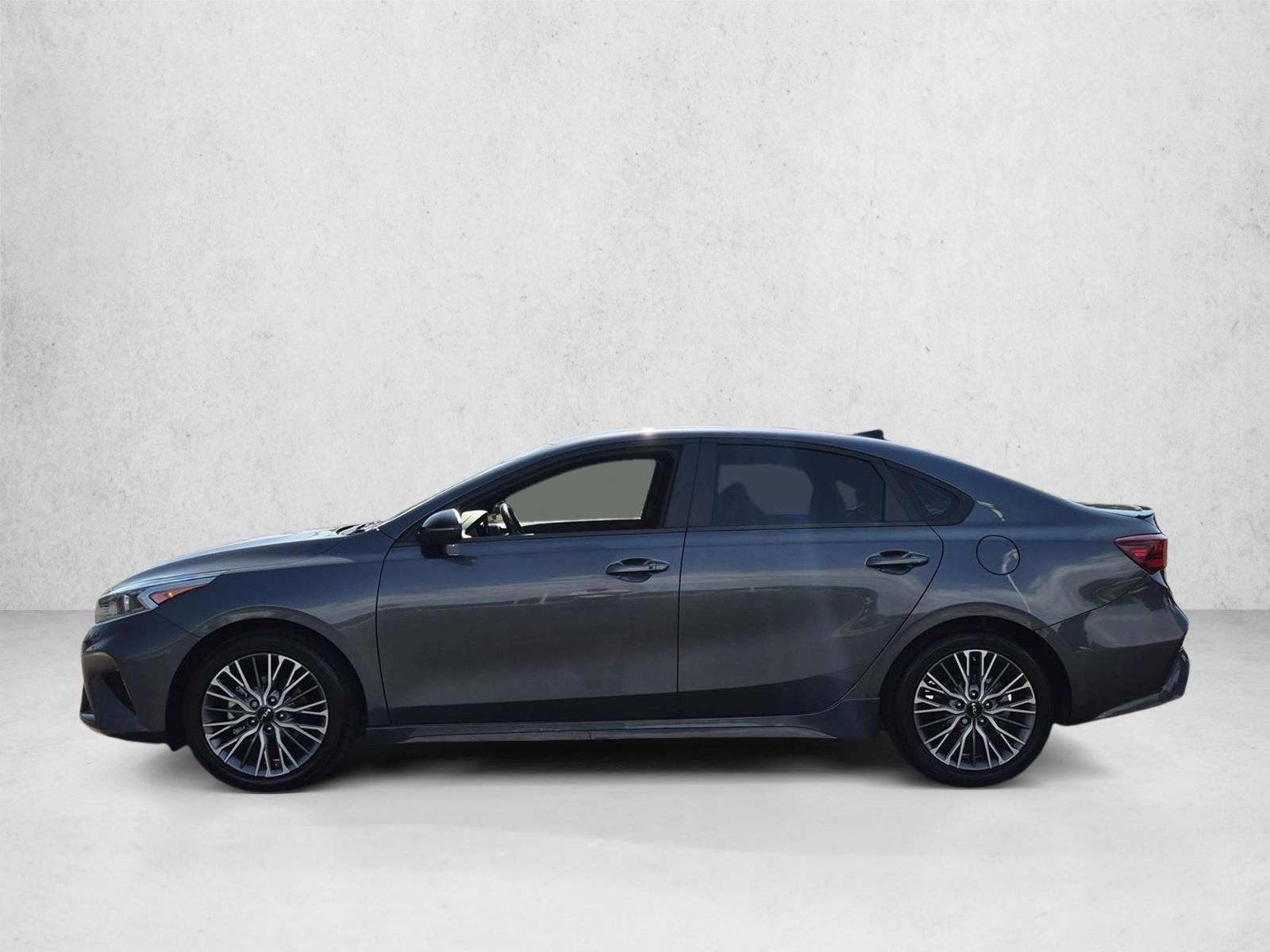 Thumbnail: 2022 Kia Forte - 2