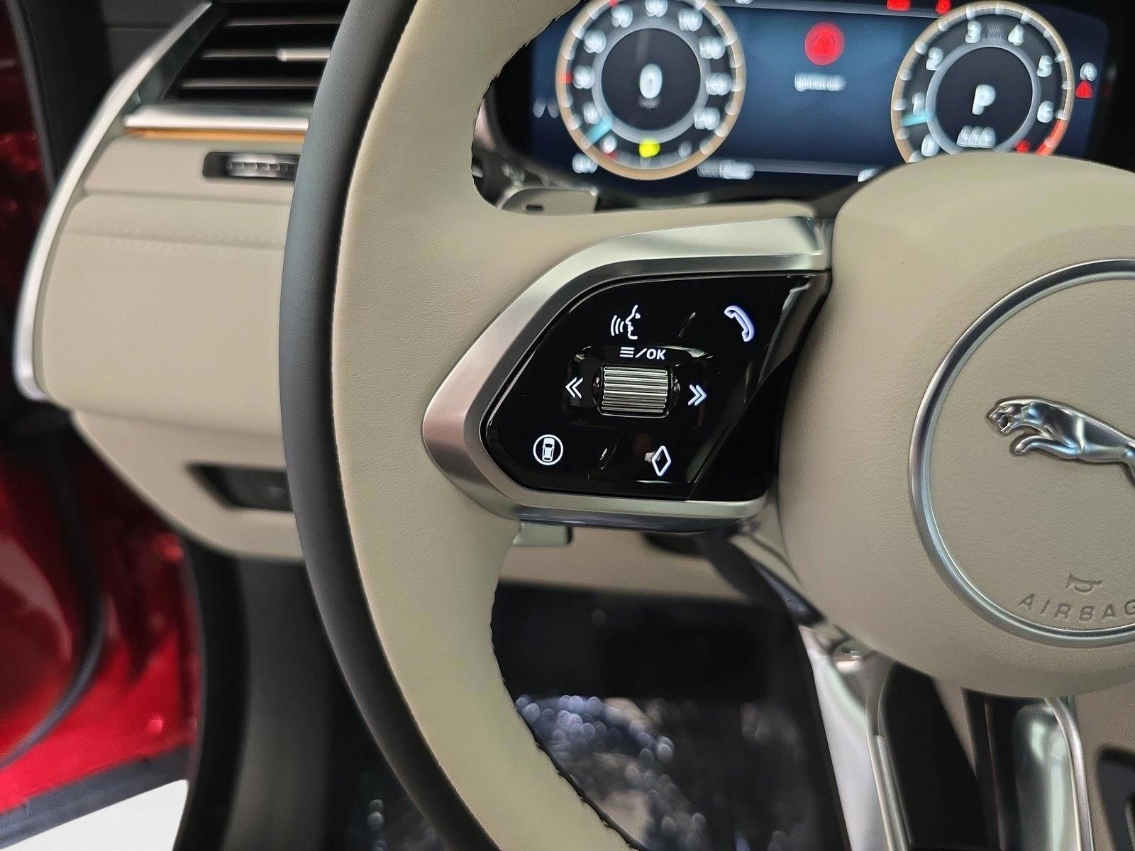 2026 Jaguar F-Pace R-Dynamic S - Photo 14