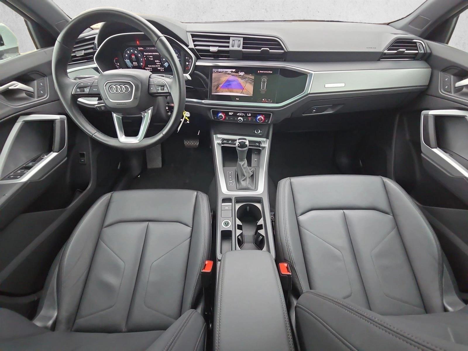 Thumbnail: 2025 Audi Q3 - 4