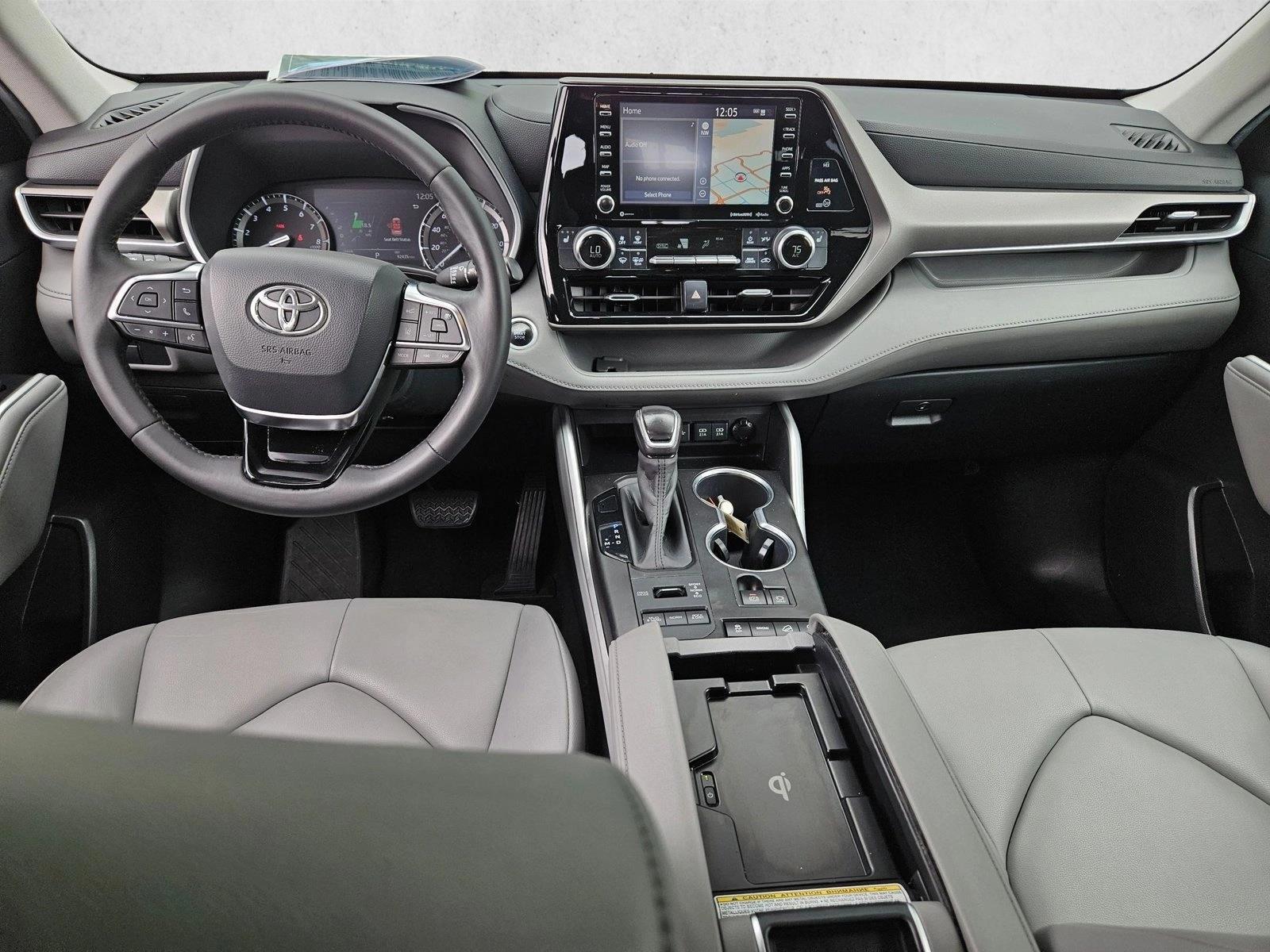 Thumbnail: 2020 Toyota Highlander - 3