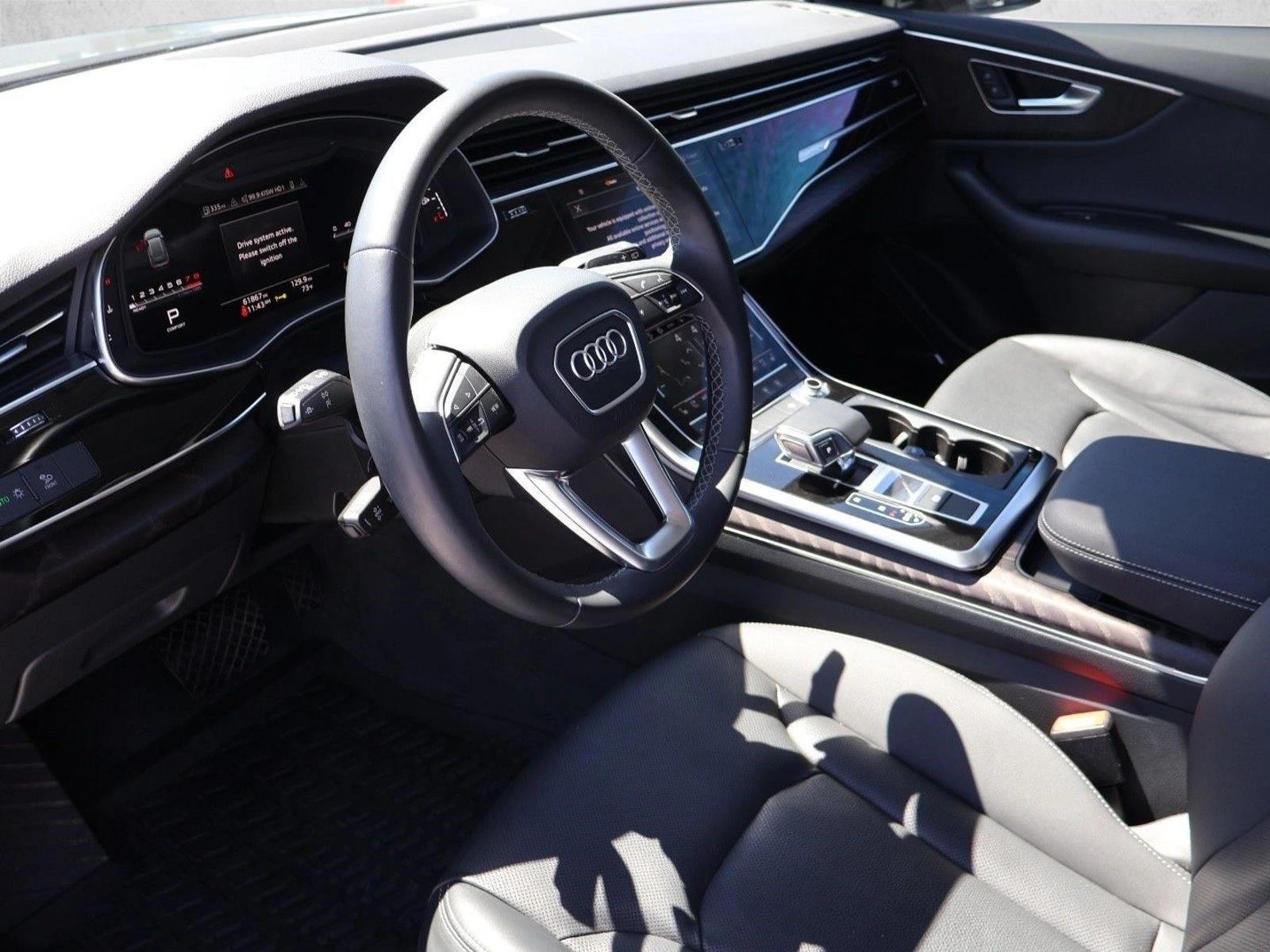 Thumbnail: 2022 Audi Q8 - 3