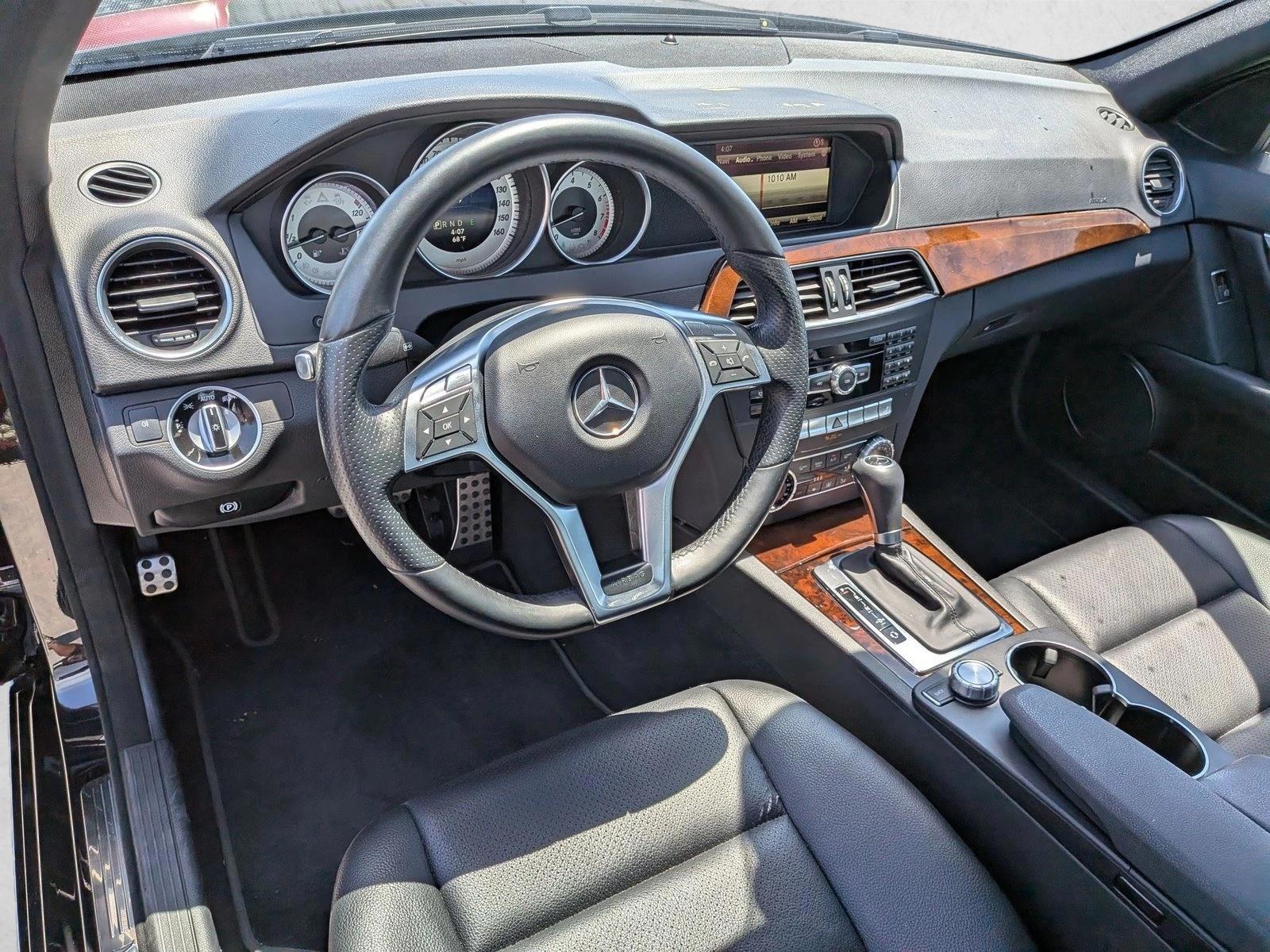 Thumbnail: 2014 Mercedes-Benz C-Class - 3