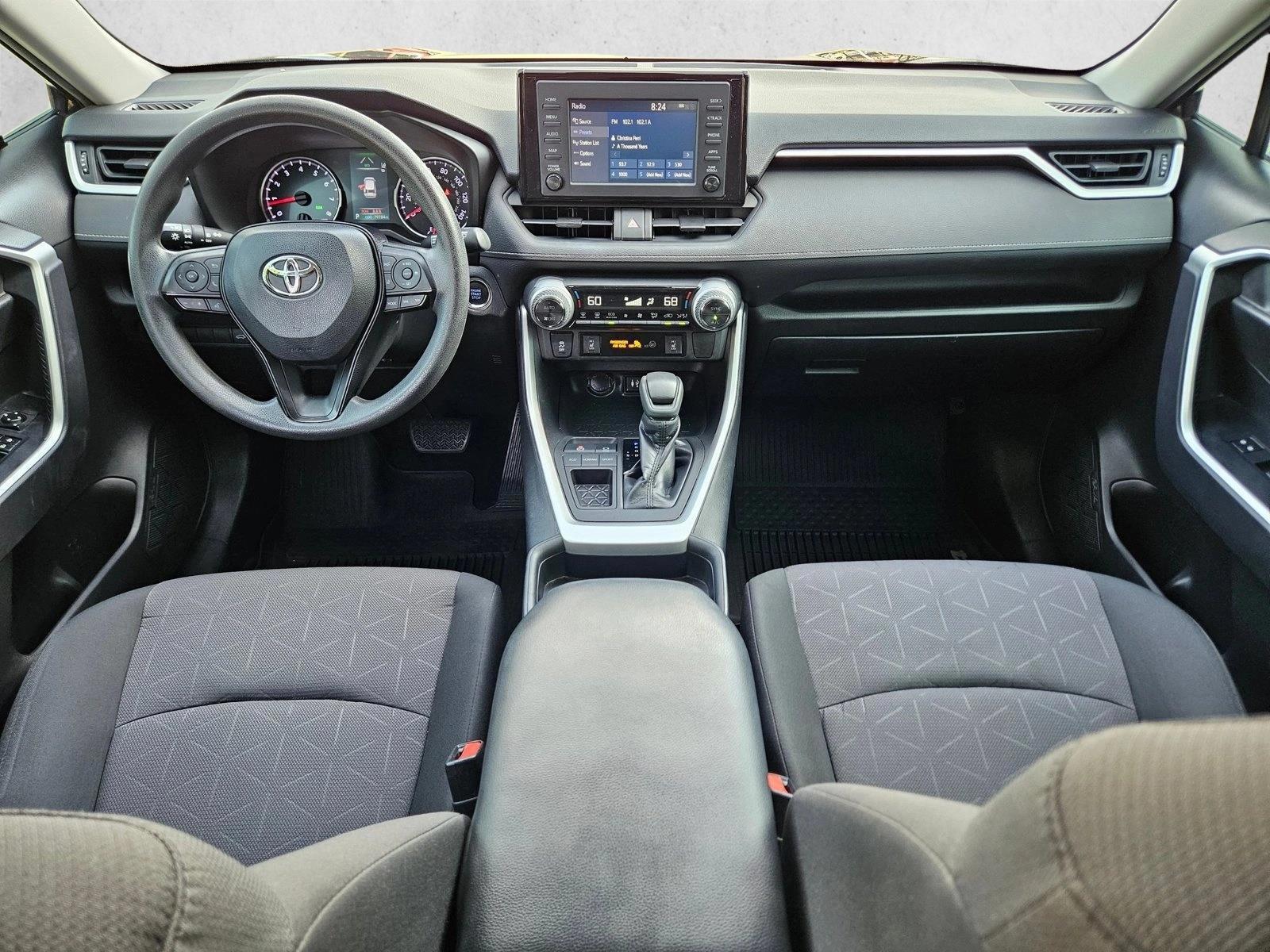 Thumbnail: 2019 Toyota RAV4 - 4