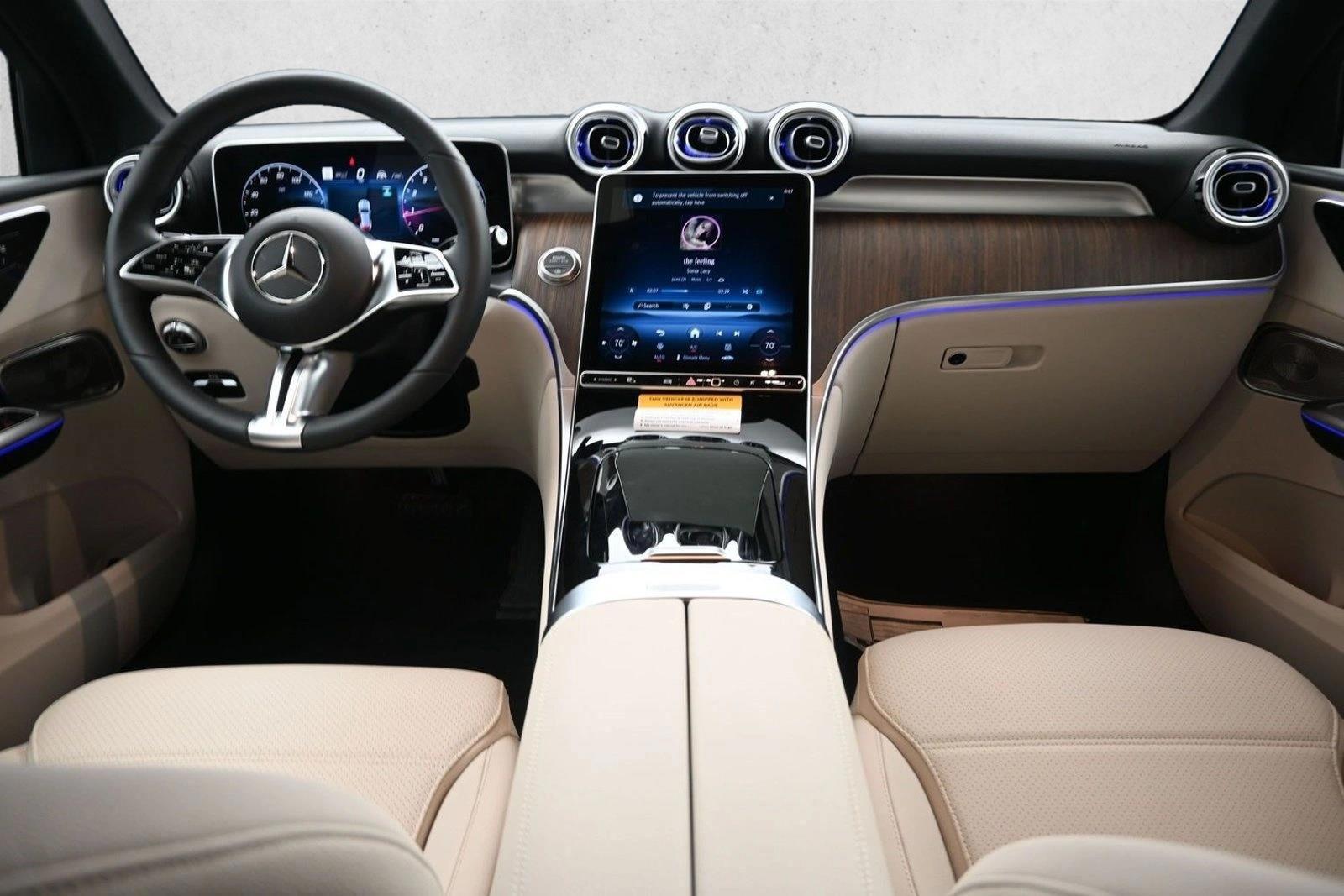 Thumbnail: 2026 Mercedes-Benz GLC - 4