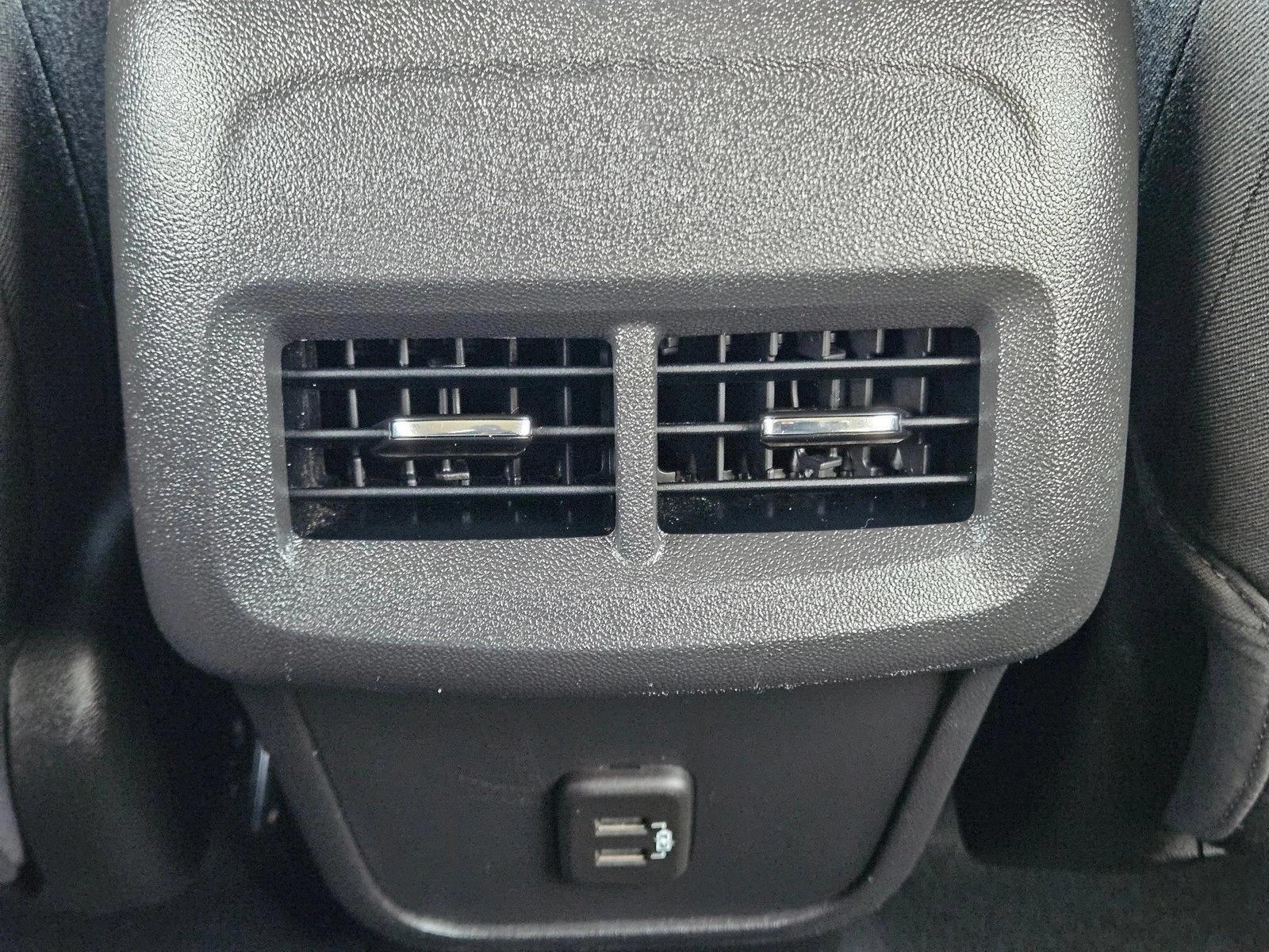 2022 GMC Terrain SLE - Photo 16