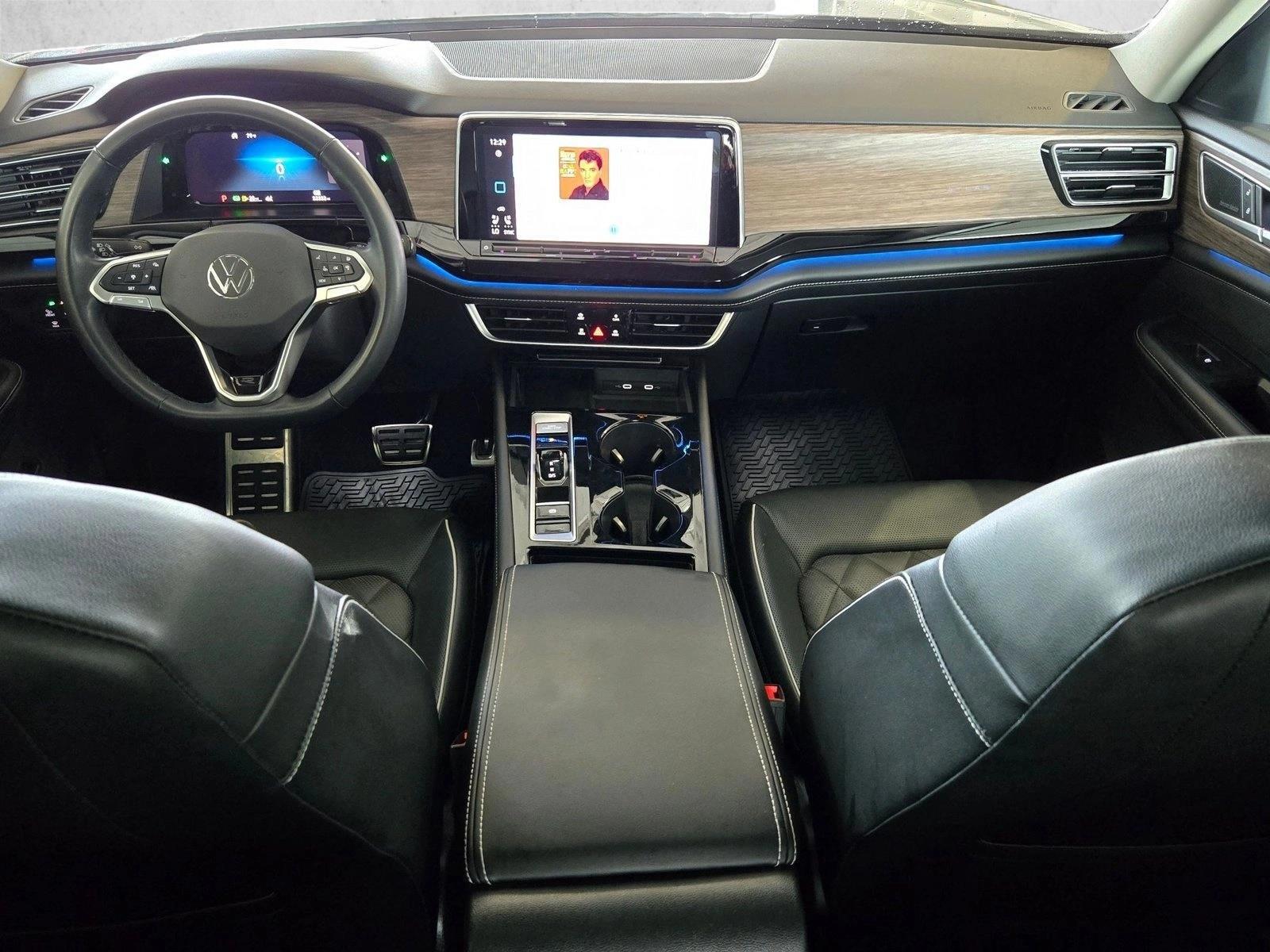Thumbnail: 2024 Volkswagen Atlas - 4