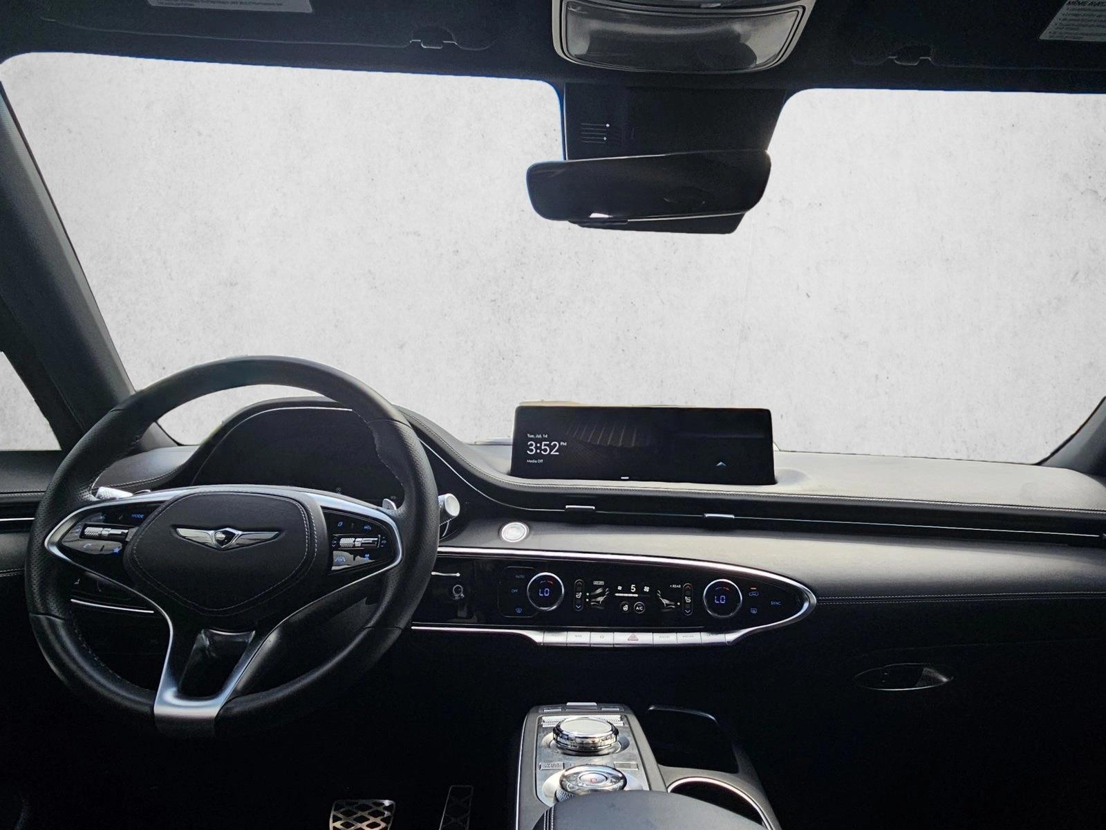 Thumbnail: 2022 Genesis GV70 - 3