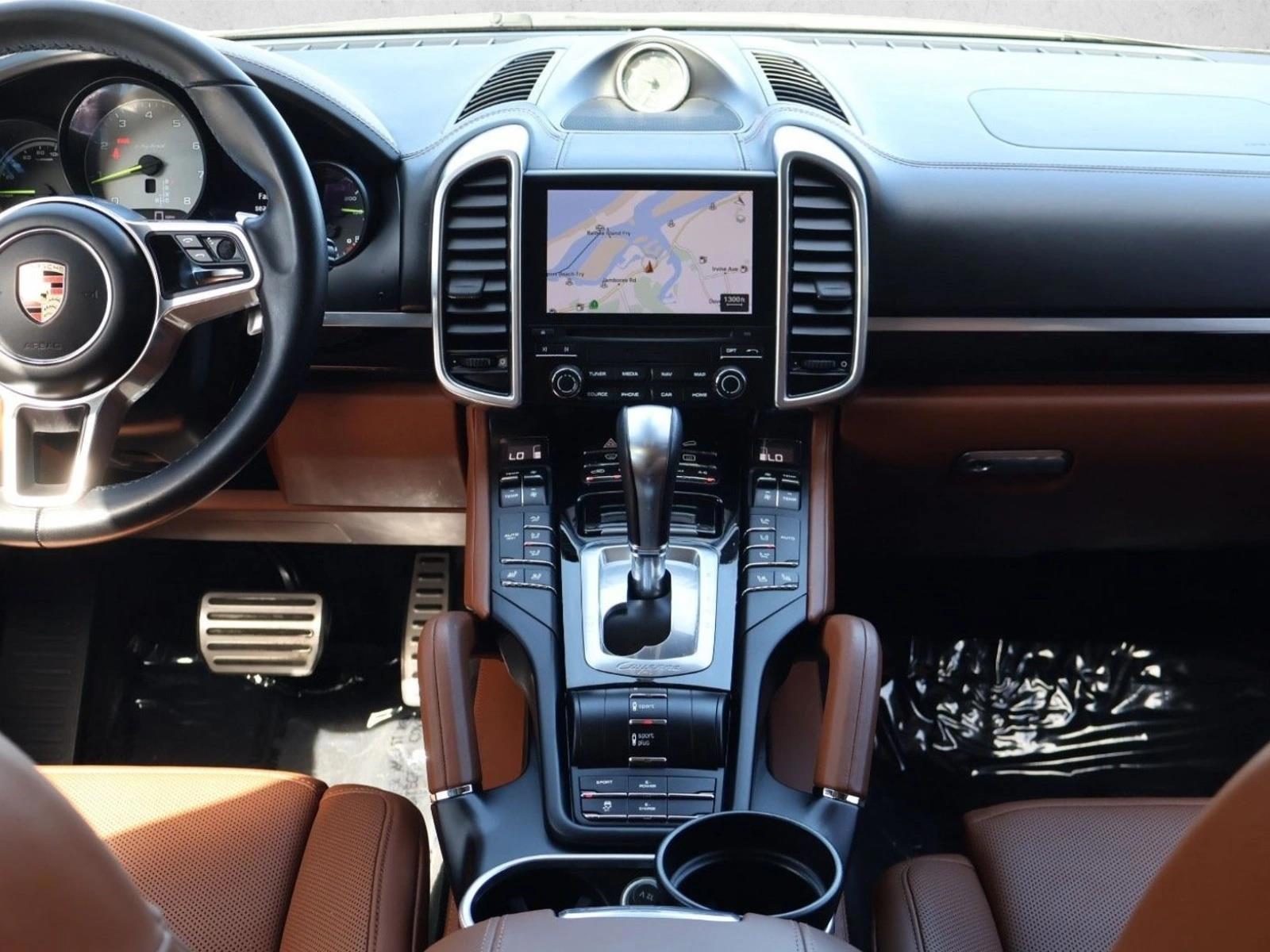 Thumbnail: 2017 Porsche Cayenne - 4