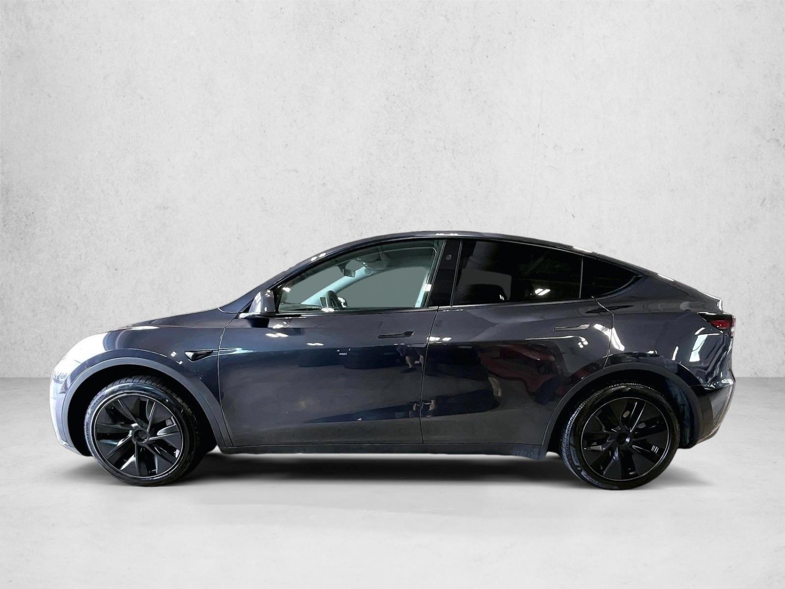 Thumbnail: 2025 Tesla Model Y - 2