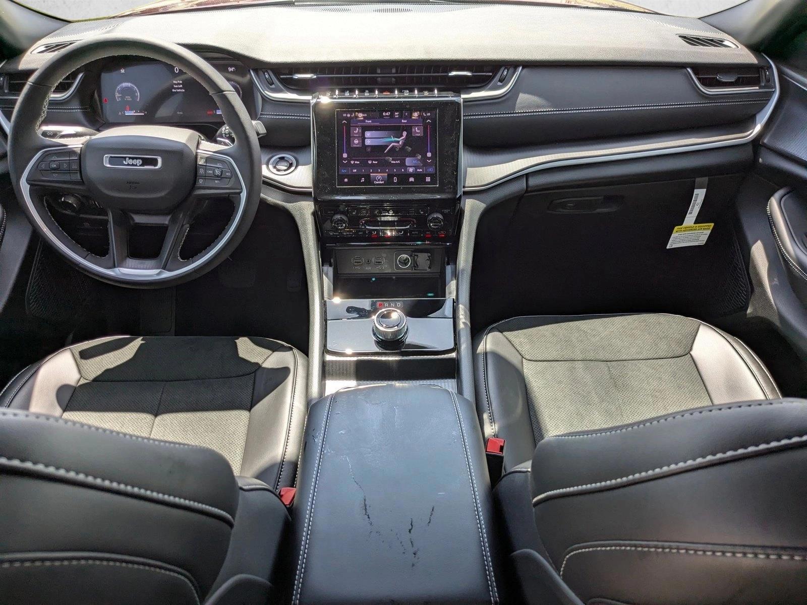 Thumbnail: 2025 Jeep Grand Cherokee L - 4