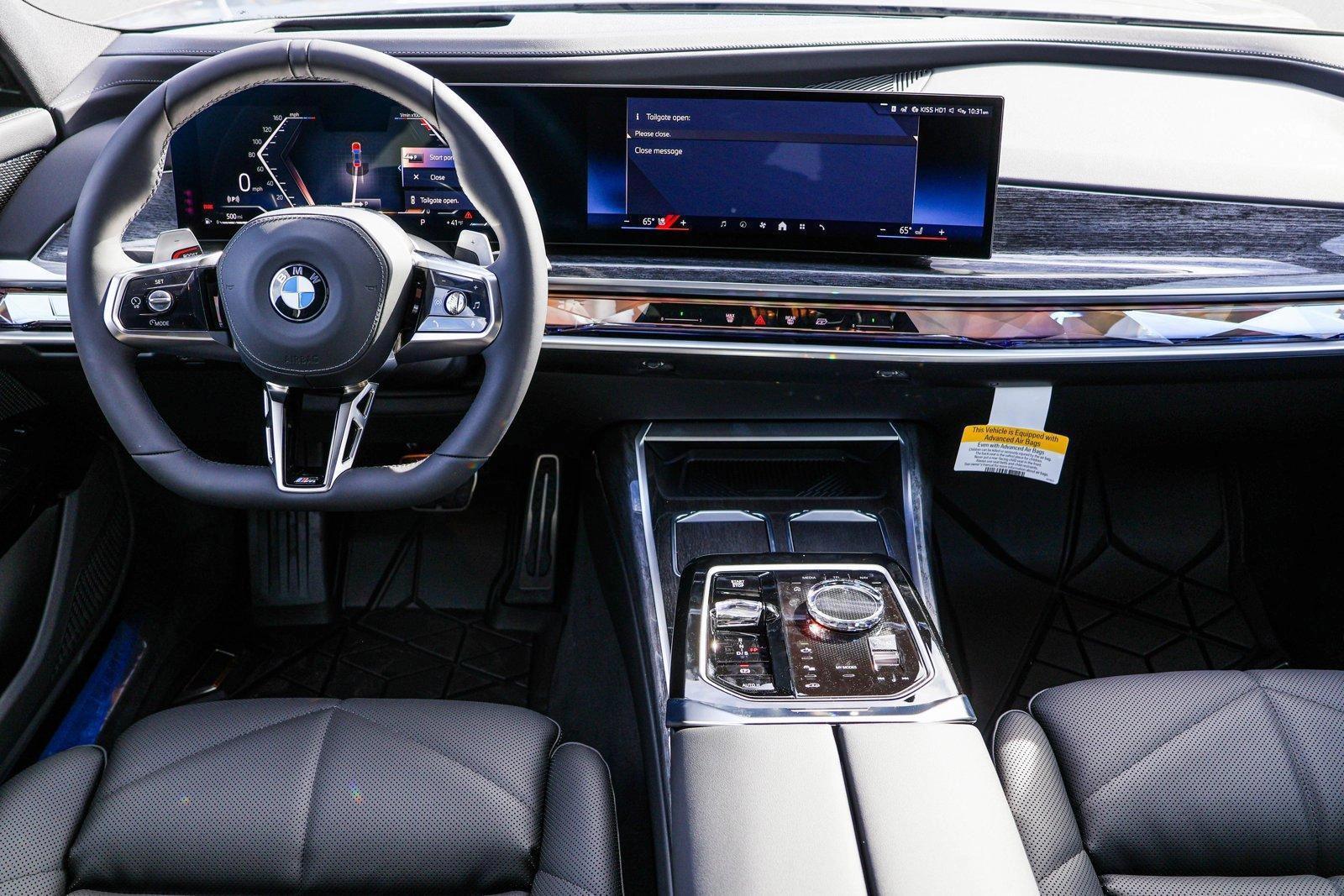 Thumbnail: 2025 BMW 7 Series - 4