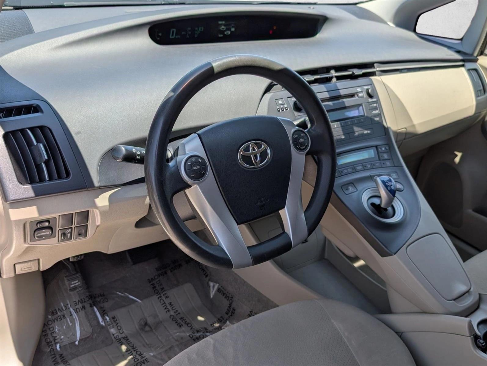 Thumbnail: 2010 Toyota Prius - 3