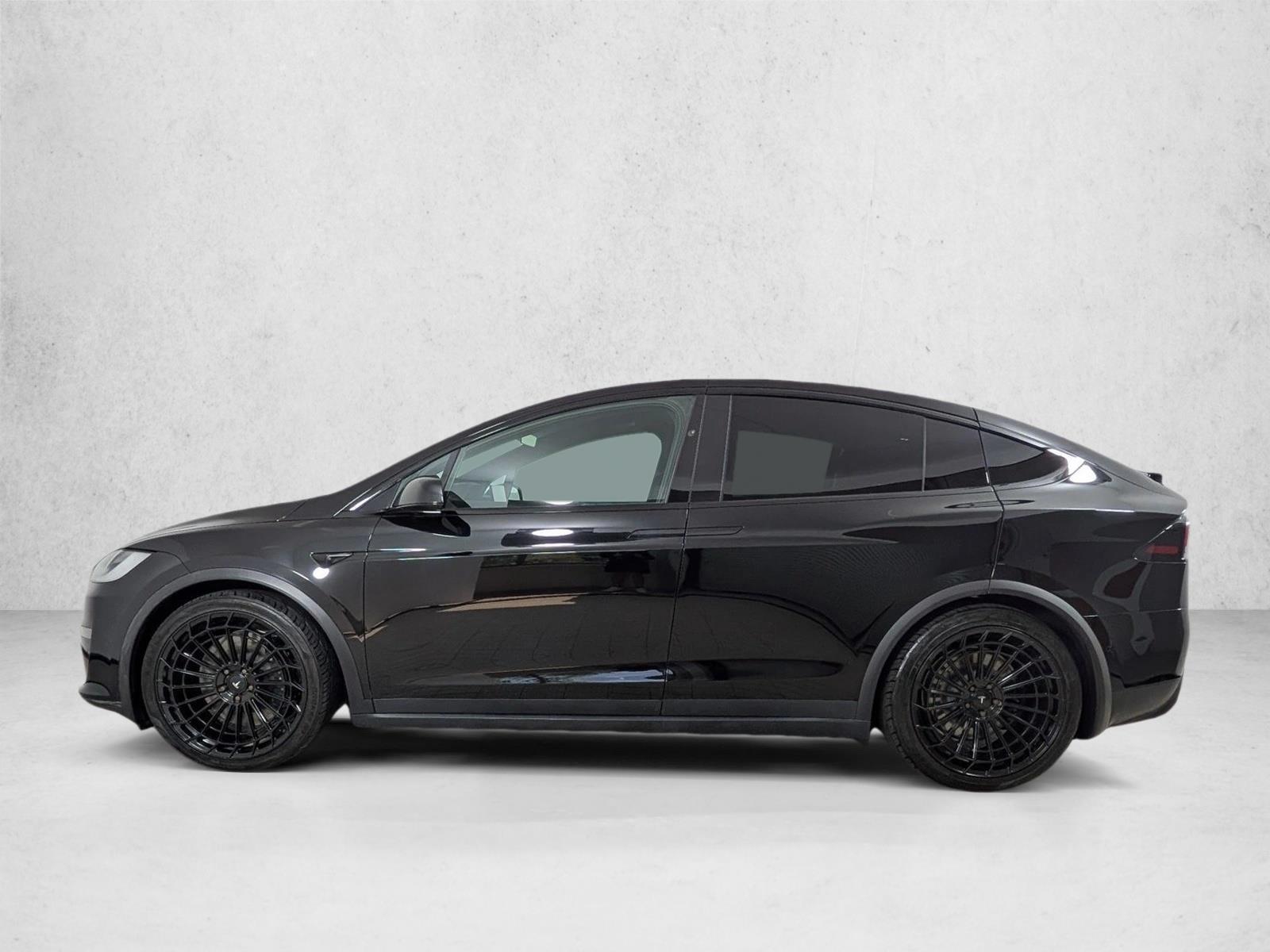 Thumbnail: 2023 Tesla Model X - 2