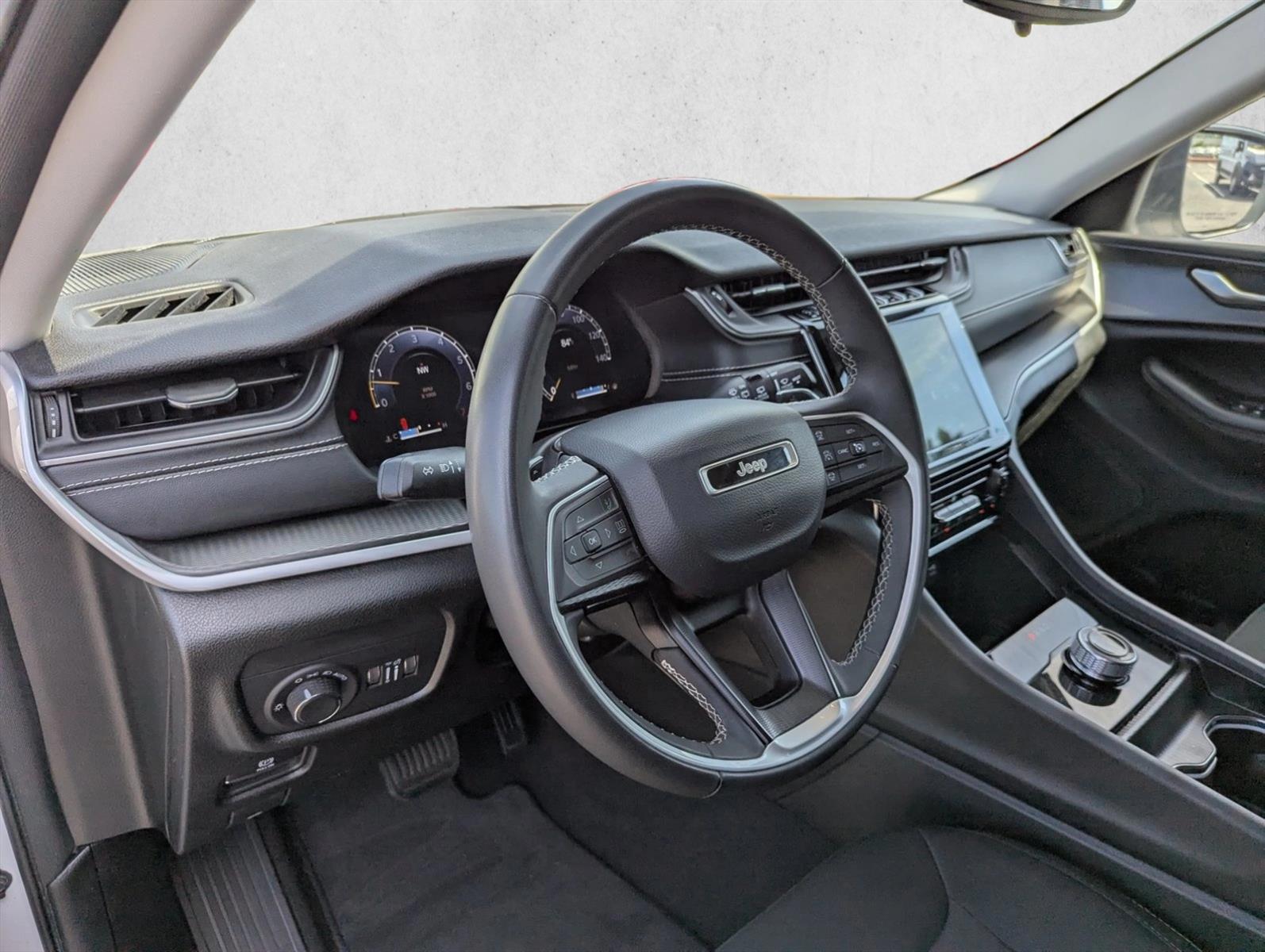Thumbnail: 2024 Jeep Grand Cherokee - 3
