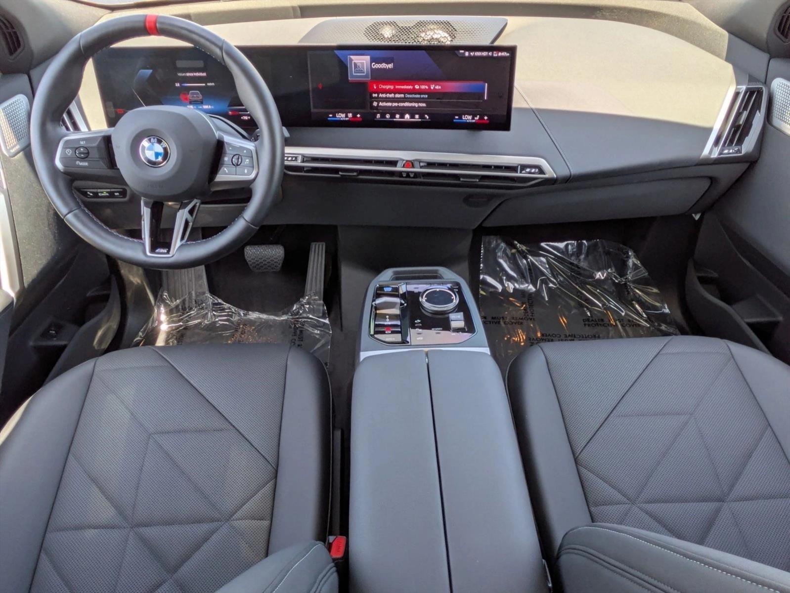 2025 BMW iX M60 - Photo 19