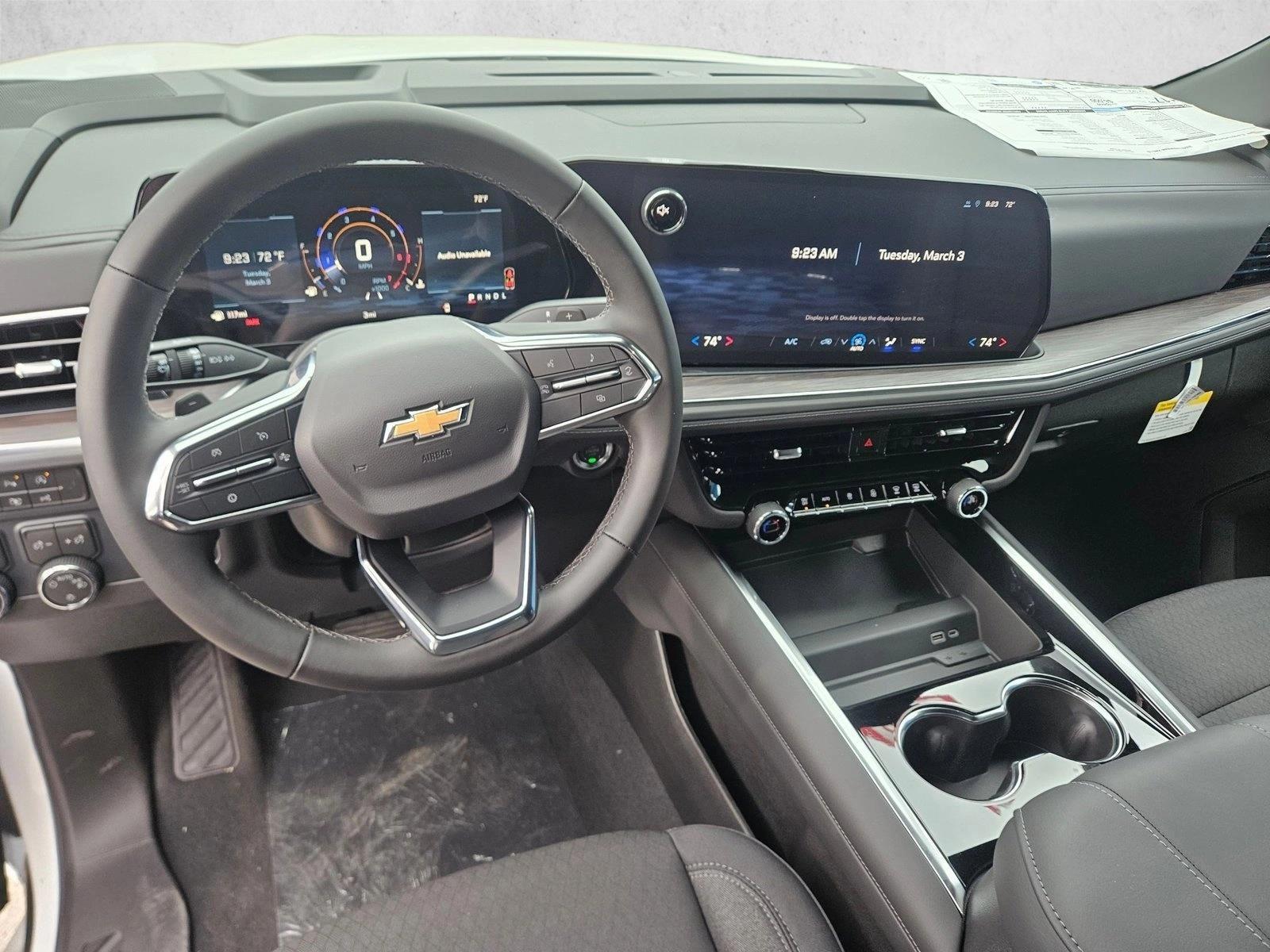 Thumbnail: 2026 Chevrolet Suburban - 3