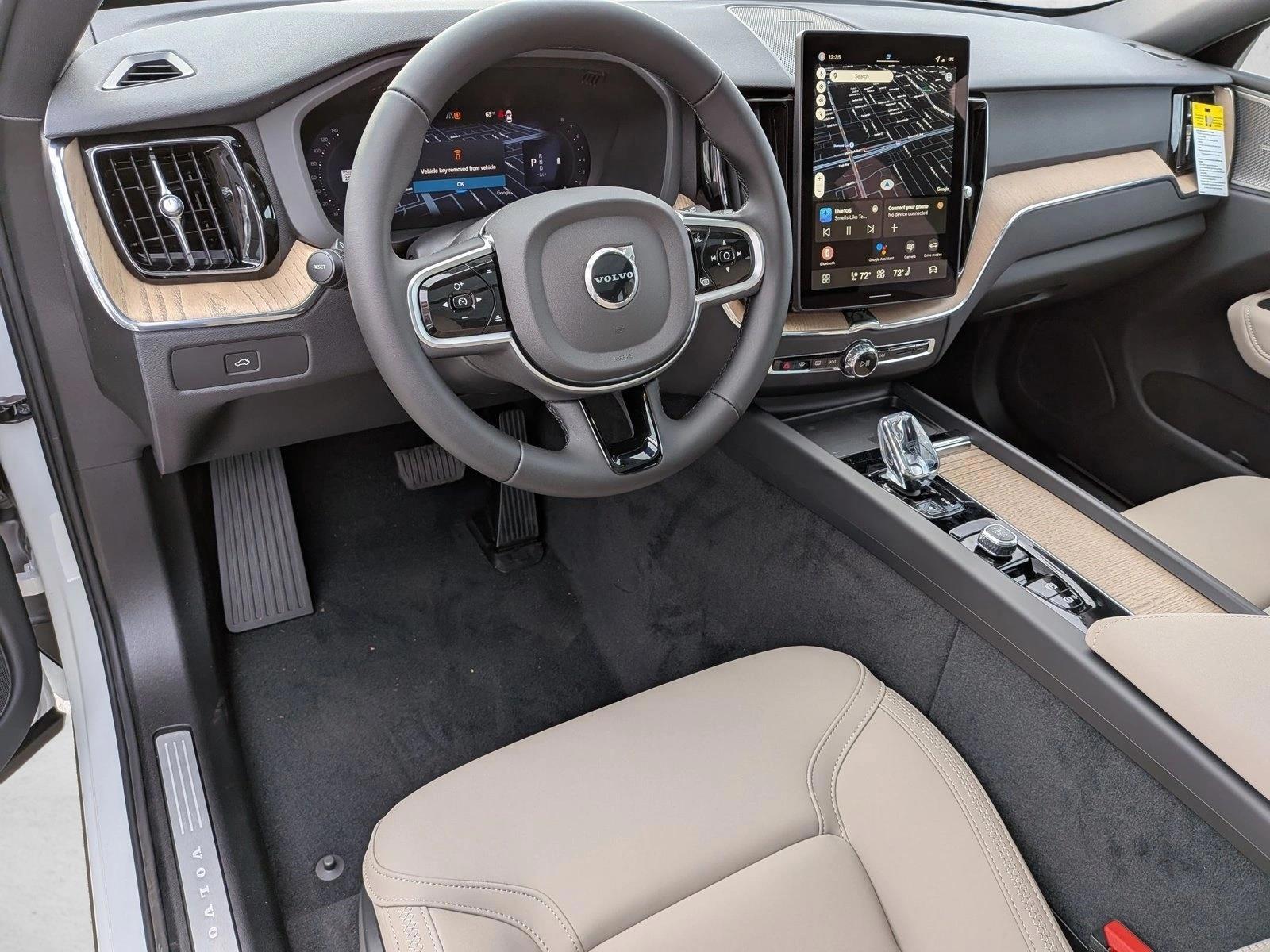 Thumbnail: 2026 Volvo XC60 - 3
