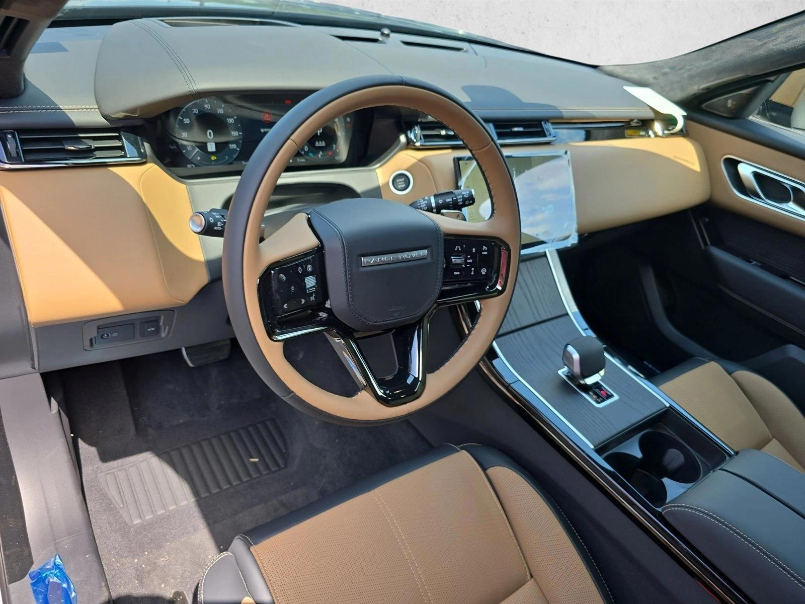 Thumbnail: 2026 Land Rover Range Rover Velar - 4