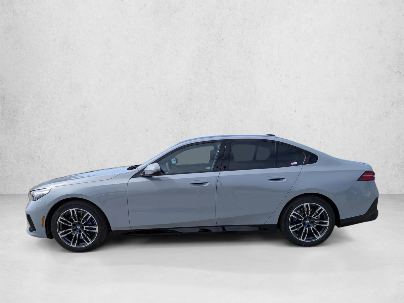 Thumbnail: 2026 BMW 5 Series - 2