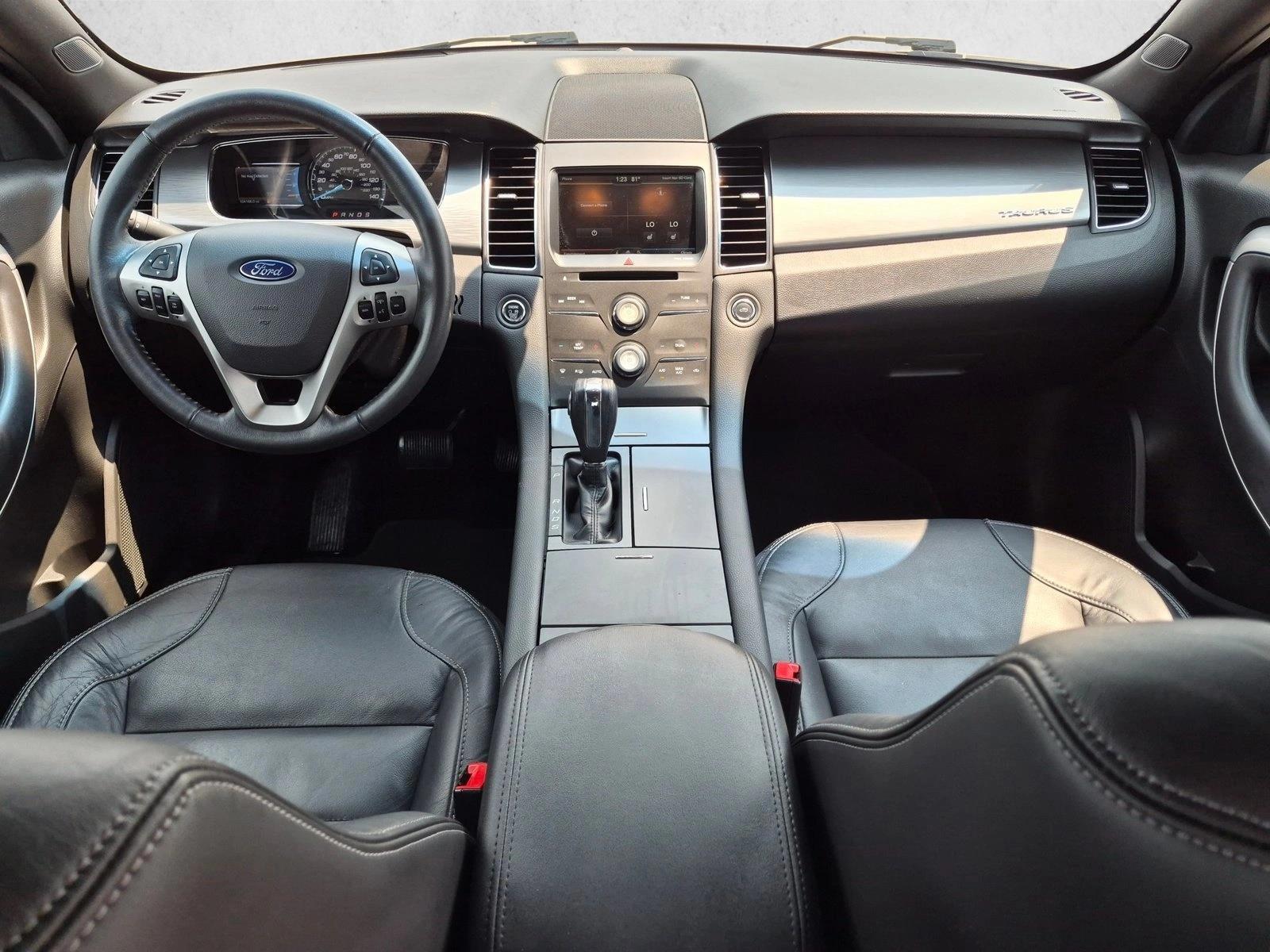 Thumbnail: 2015 Ford Taurus - 4