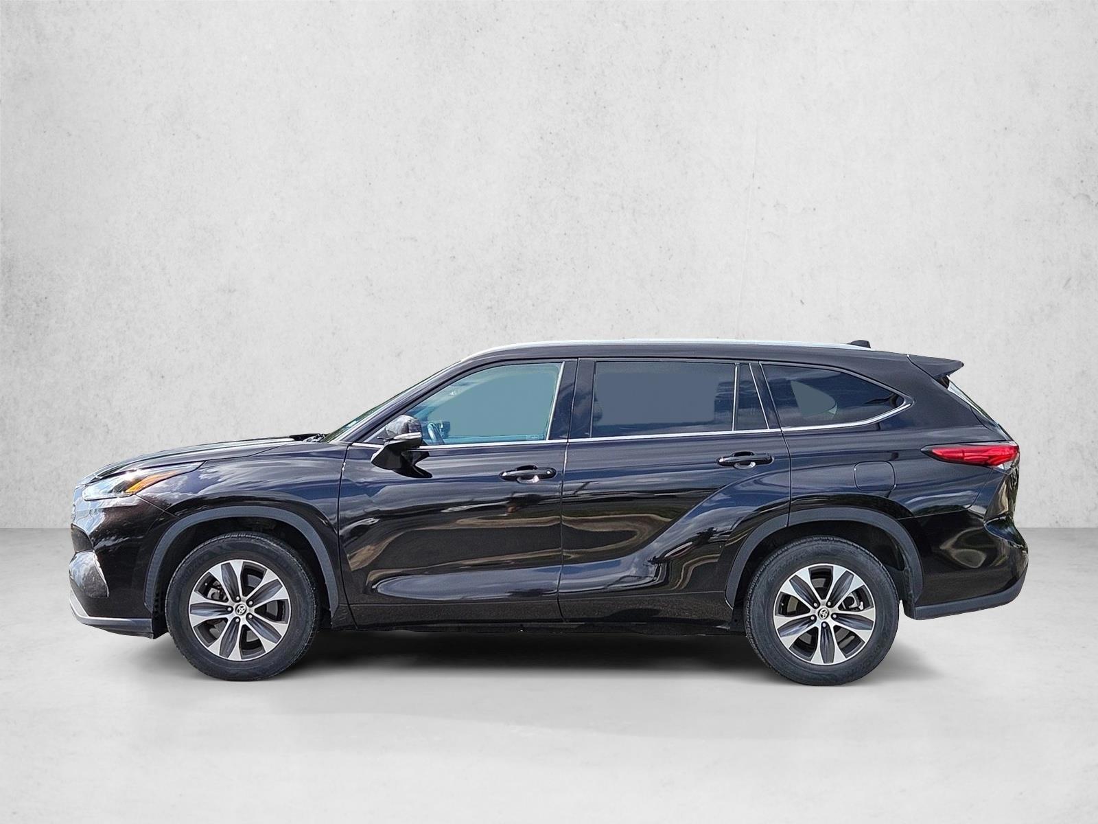 Thumbnail: 2021 Toyota Highlander - 2