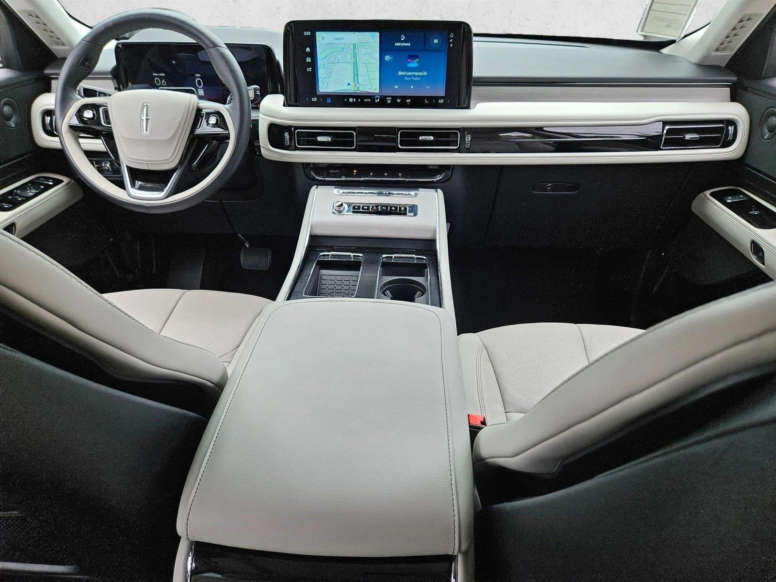 Thumbnail: 2025 Lincoln Aviator - 3