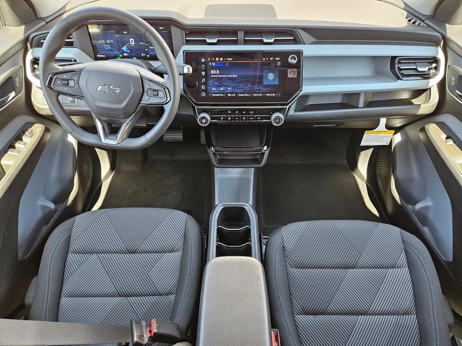 Thumbnail: 2027 Chevrolet Bolt EV - 4