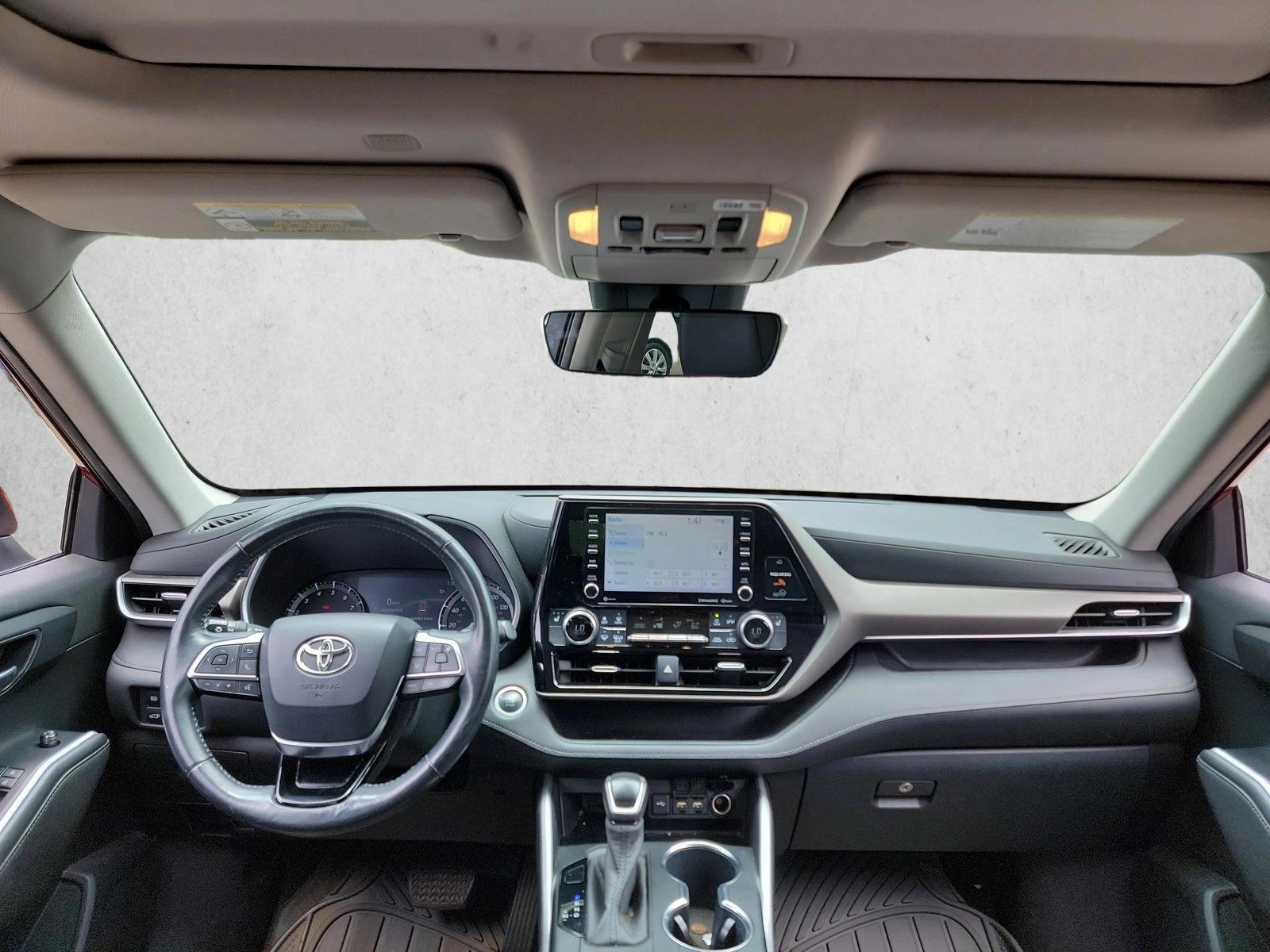 Thumbnail: 2020 Toyota Highlander - 3