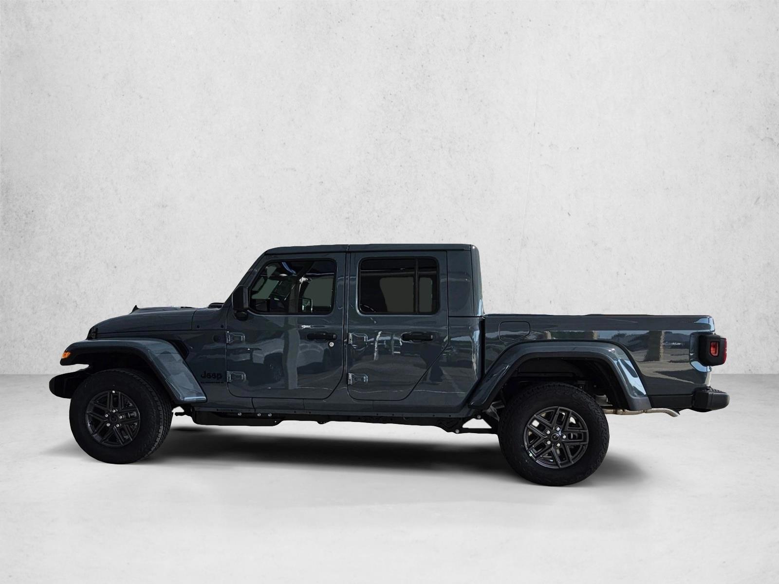 Thumbnail: 2026 Jeep Gladiator - 2
