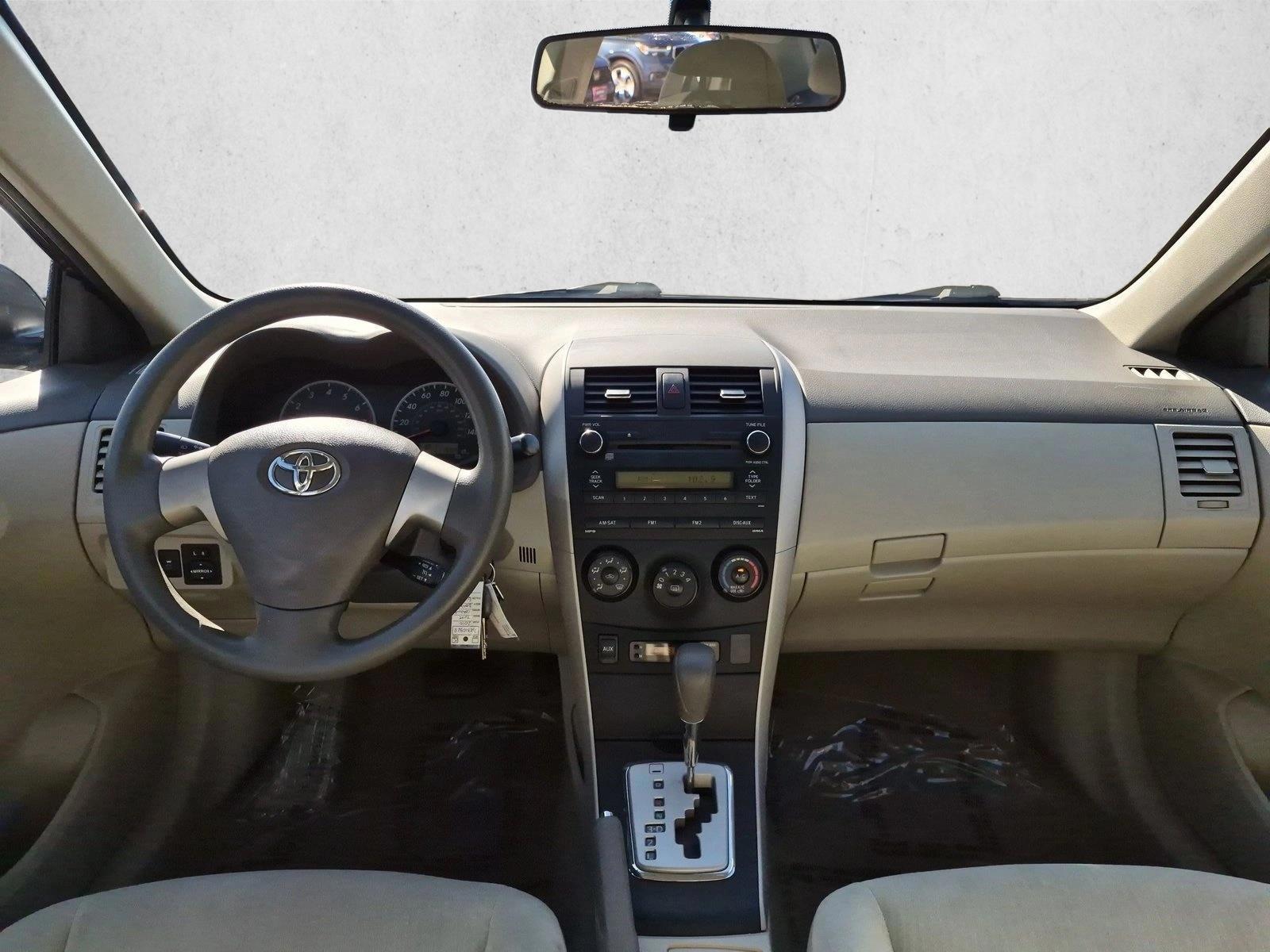 Thumbnail: 2010 Toyota Corolla - 4