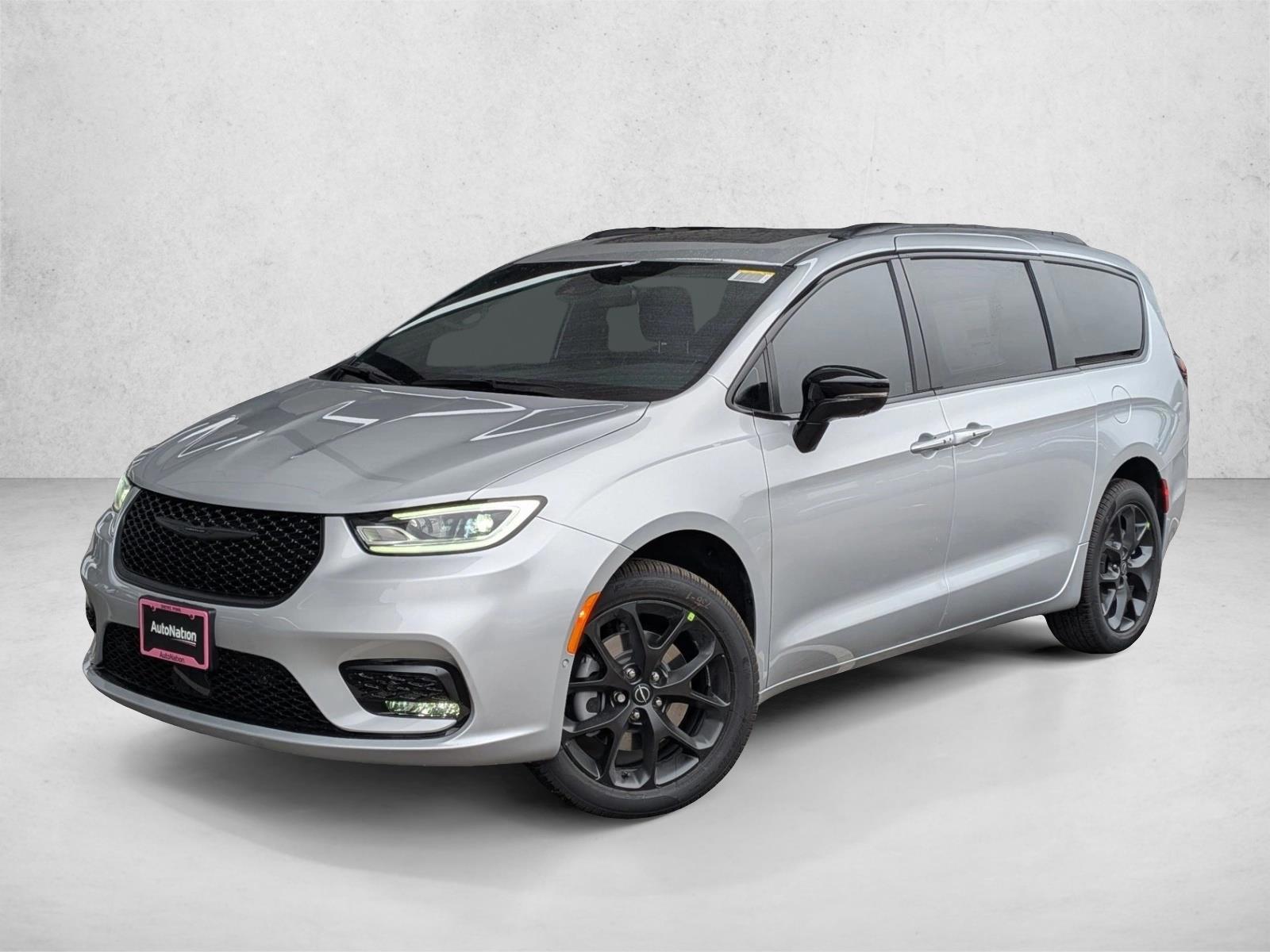 Thumbnail: 2026 Chrysler Pacifica - 1