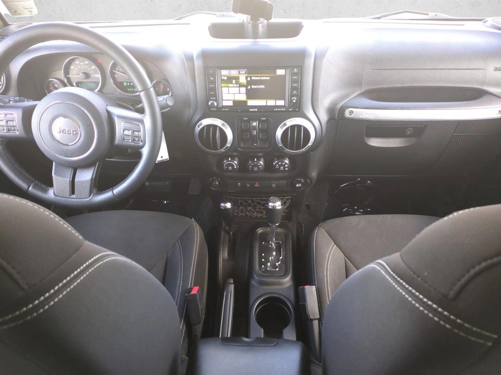 Thumbnail: 2015 Jeep Wrangler - 3