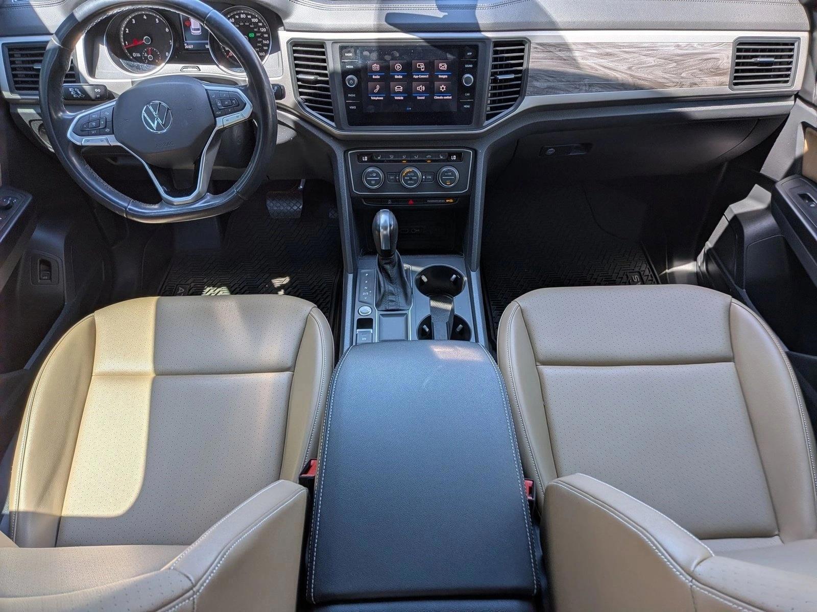 Thumbnail: 2020 Volkswagen Atlas - 3