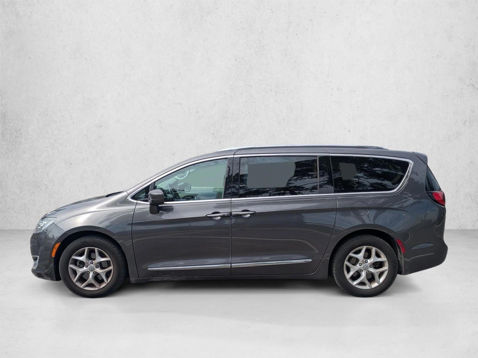 Thumbnail: 2017 Chrysler Pacifica - 2