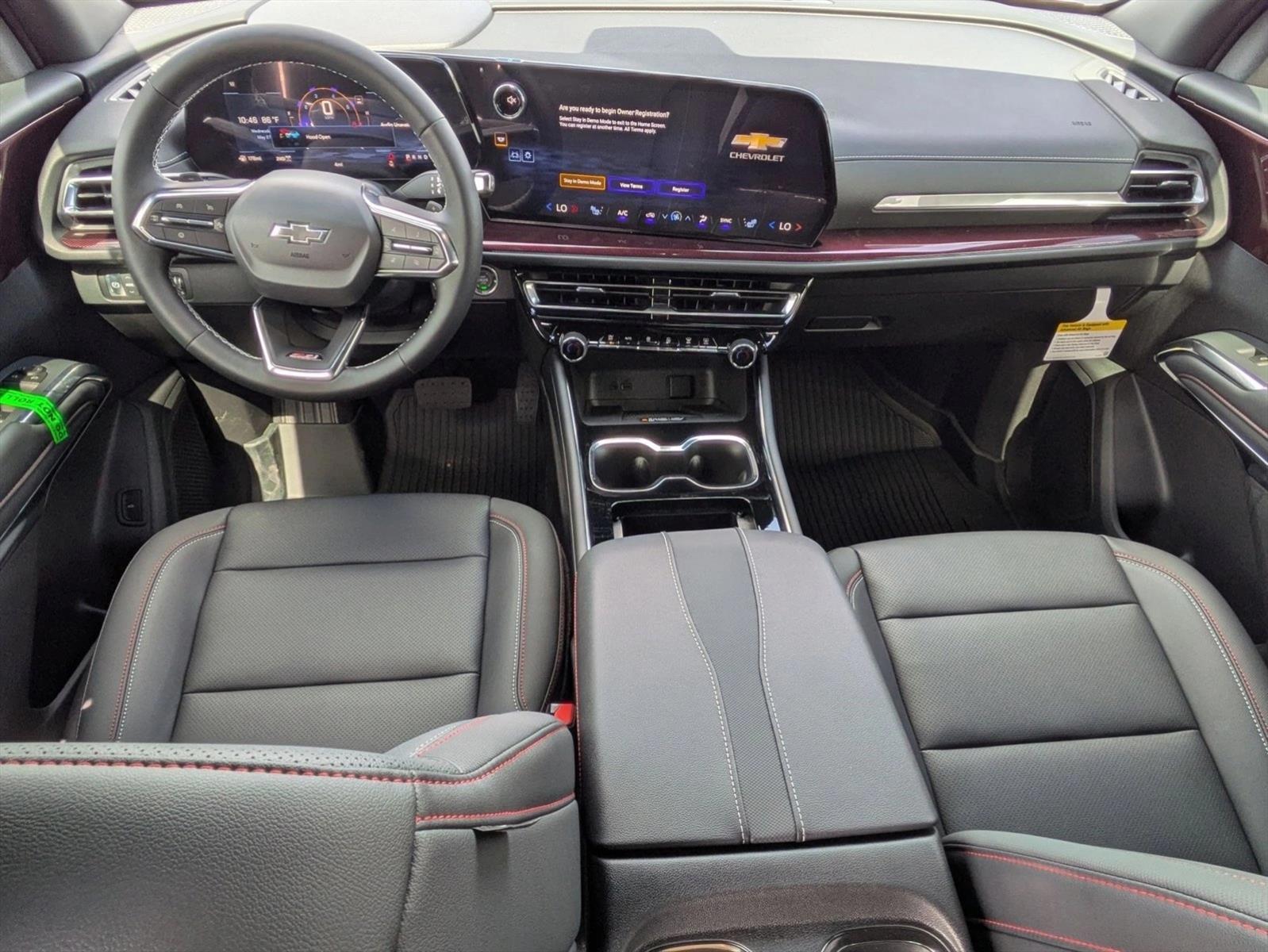 Thumbnail: 2026 Chevrolet Traverse - 4