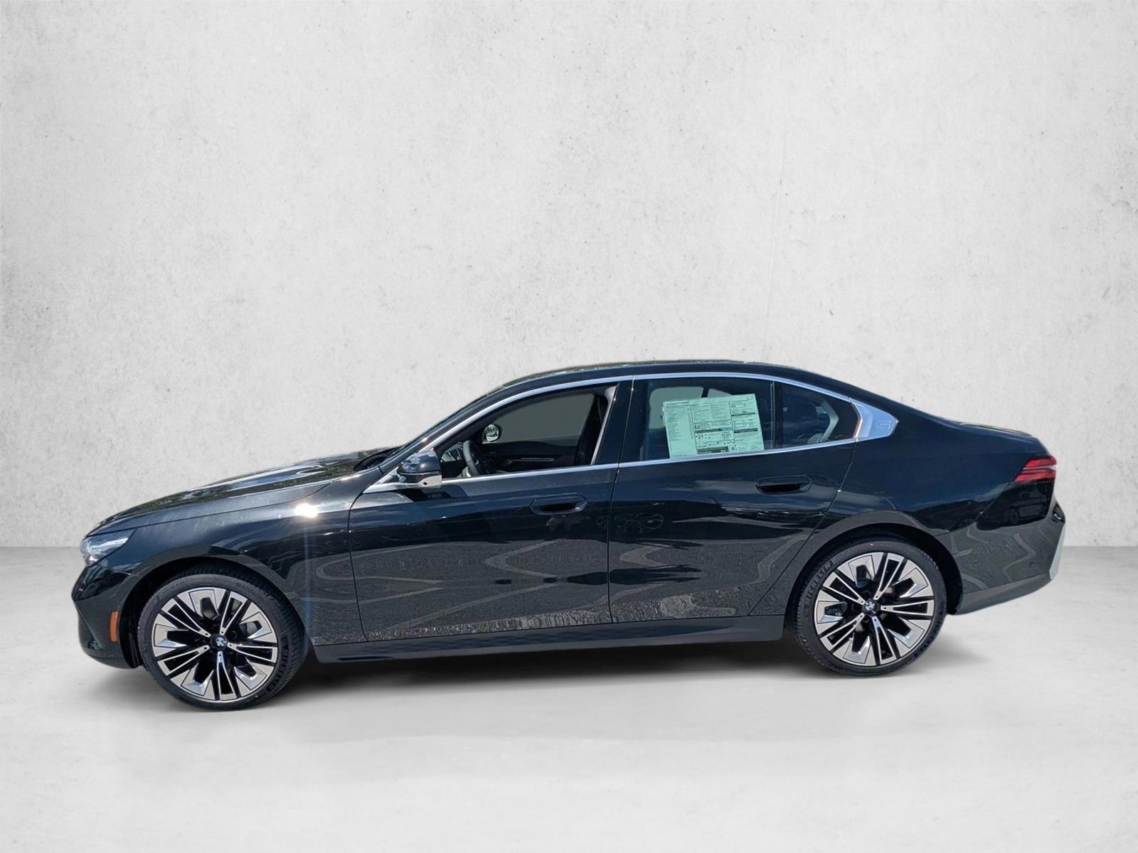 Thumbnail: 2026 BMW 5 Series - 2